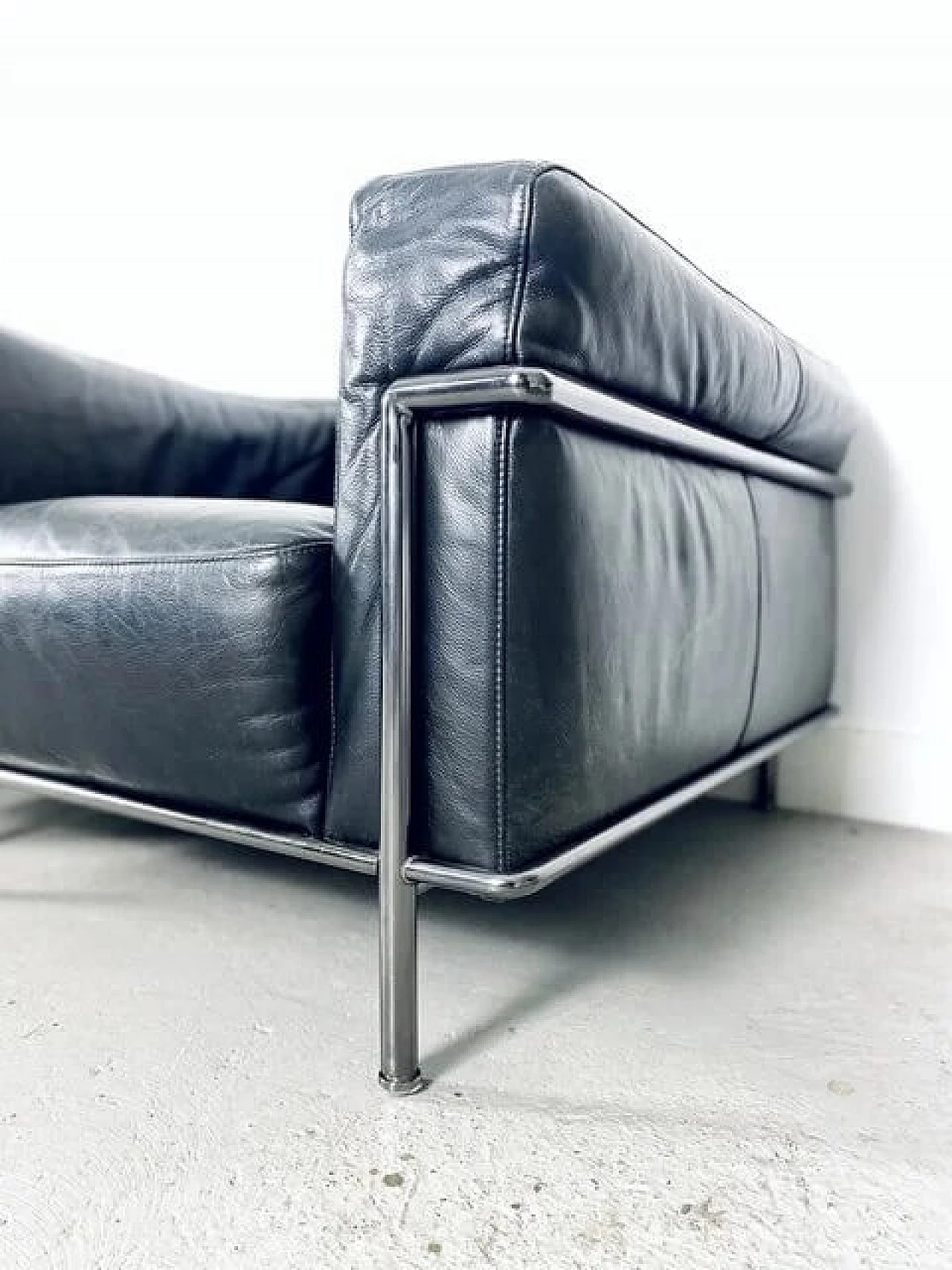 Coppia di poltrone Club L3 in pelle di Le Corbusier, Pierre Jeanneret e Charlotte Perriand per Natuzzi, anni '80 8