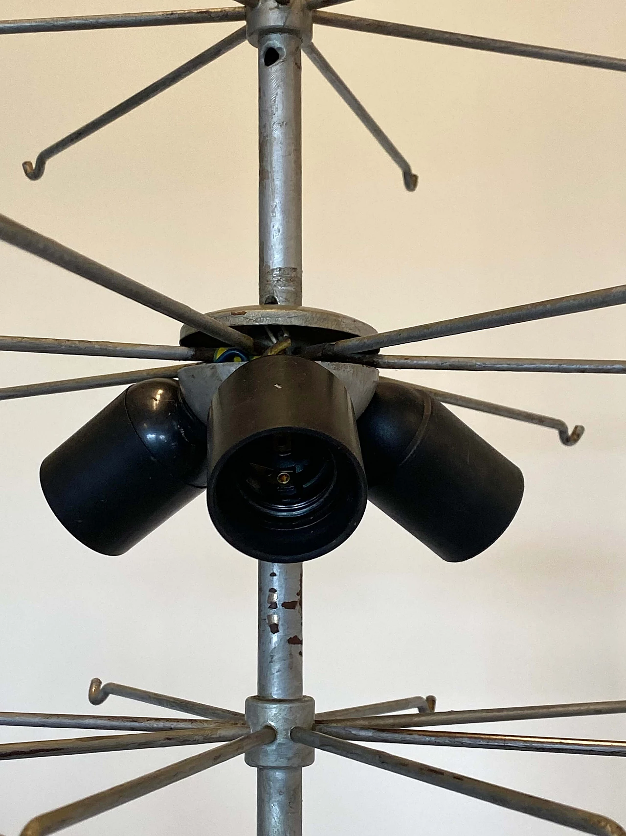 Lampadario in ferro e acciaio con dischi in vetro di Vistosi, anni '60 14