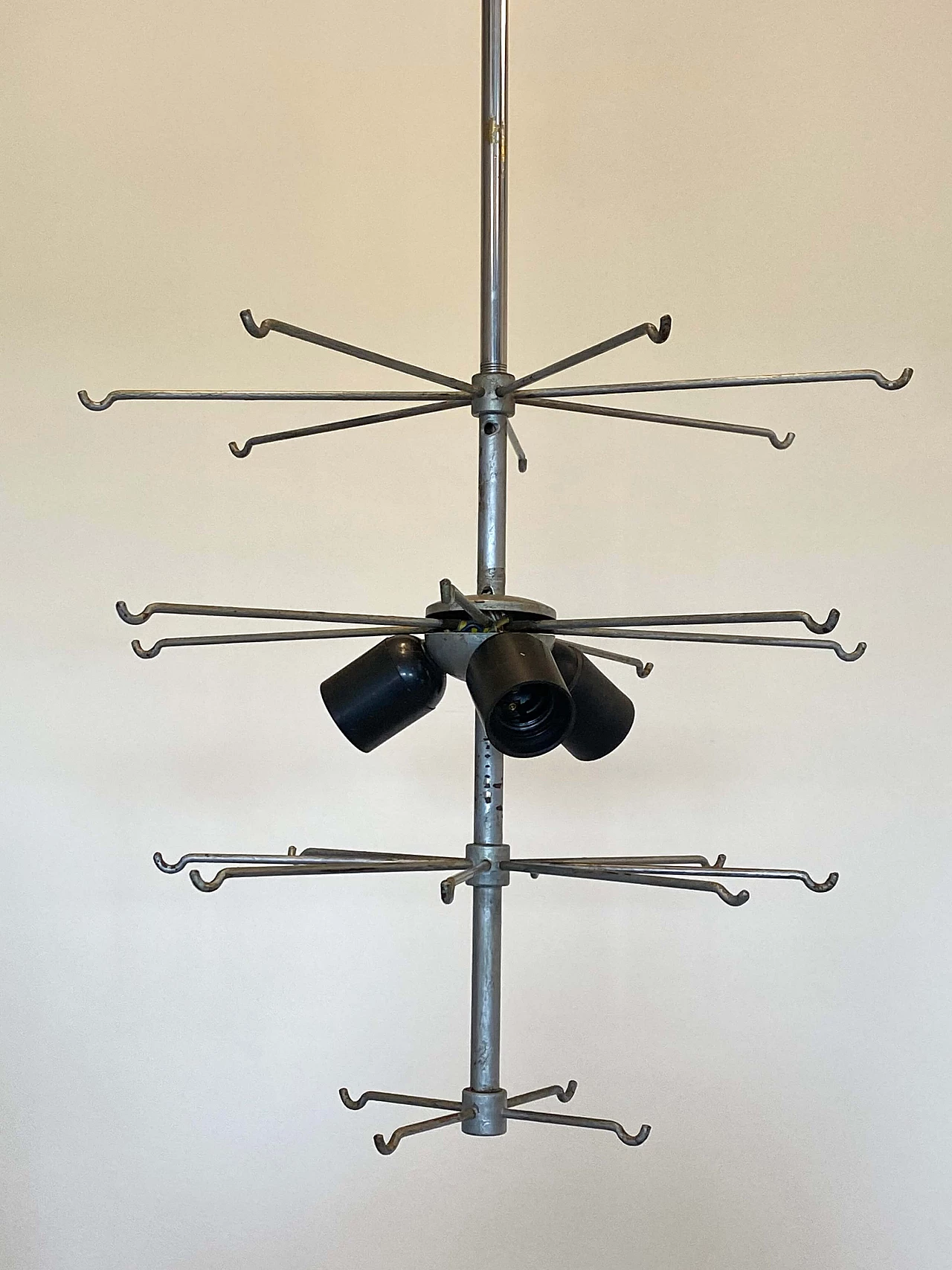 Lampadario in ferro e acciaio con dischi in vetro di Vistosi, anni '60 15