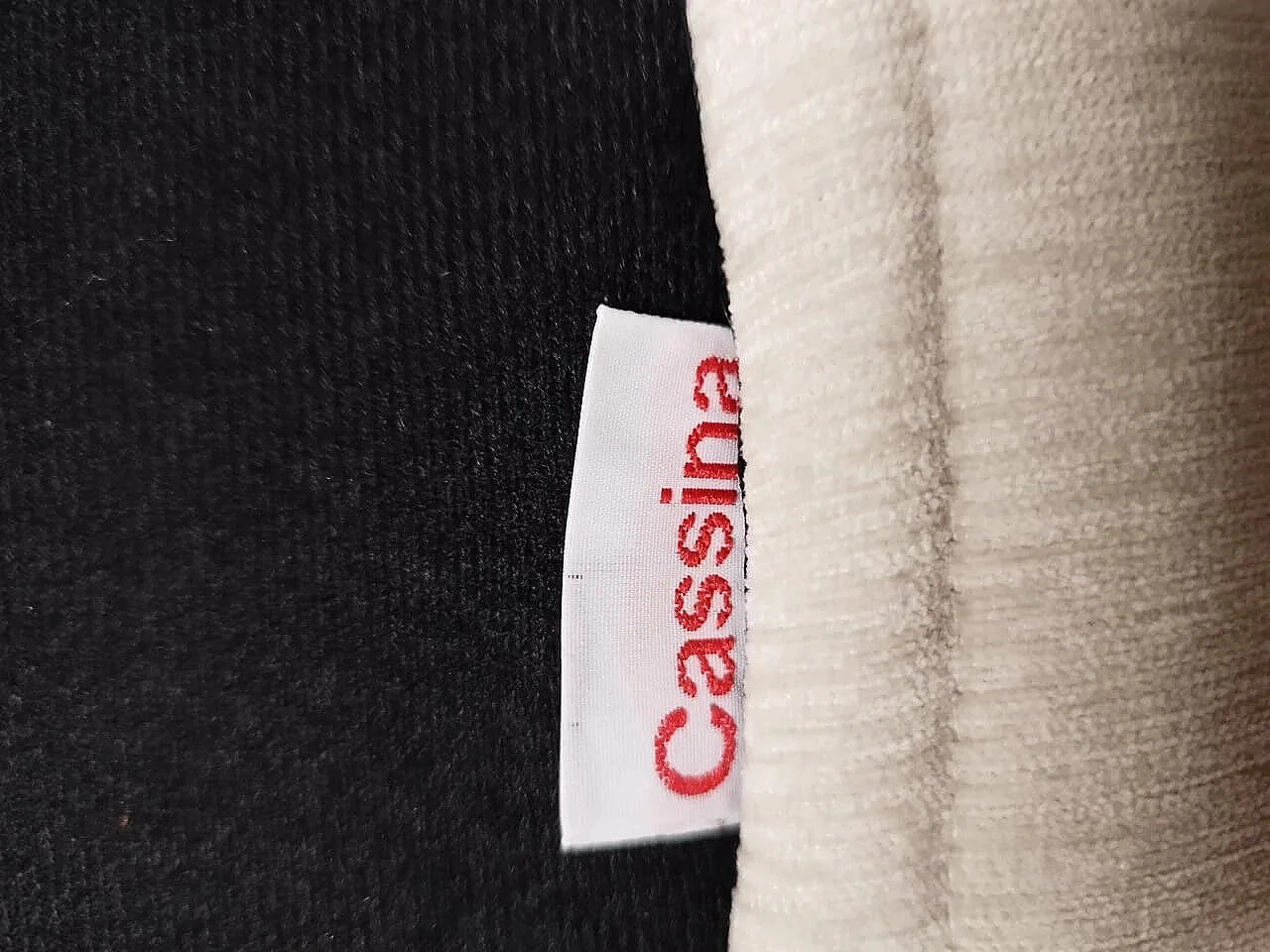 Divano Met 220 con poggiapiedi in lana di Piero Lissoni per Cassina 5