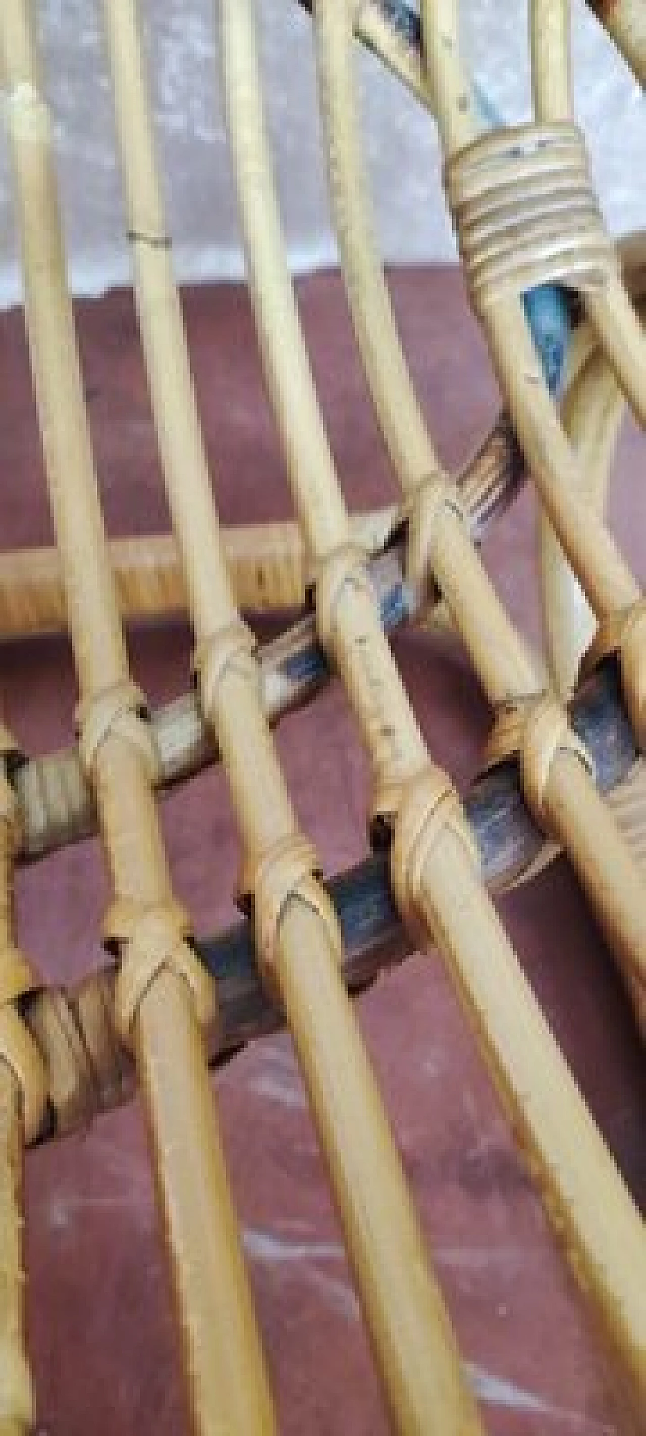 Coppia di poltrone in vimini, anni '70 15