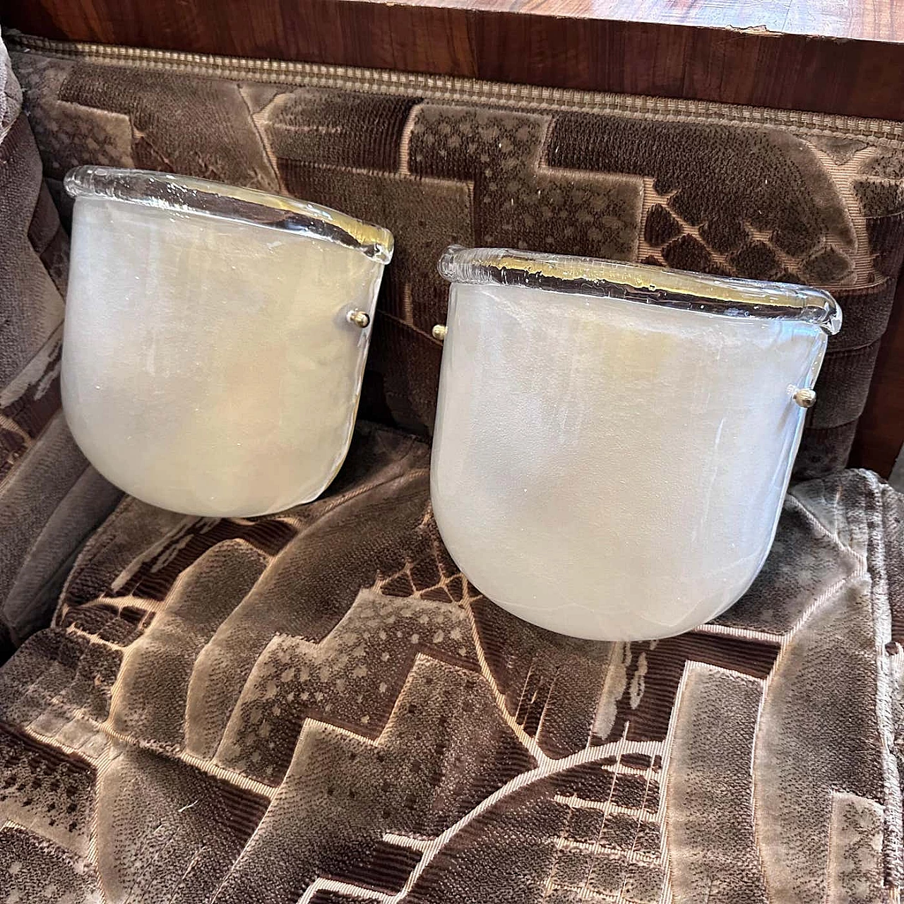 Coppia di lampade da parete in ottone e vetro di Murano, anni '80 3