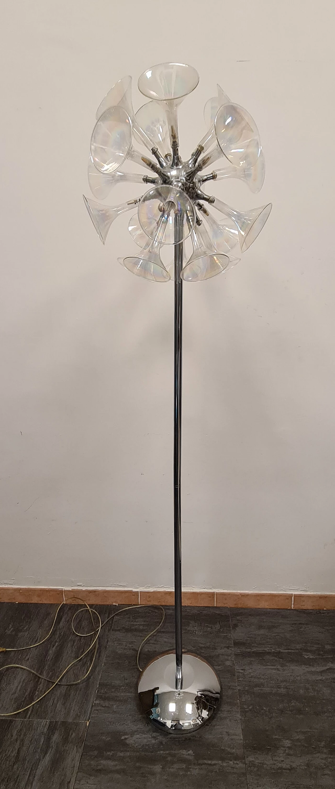 Lampada da terra Sputnik in metallo e vetro, anni '60 2