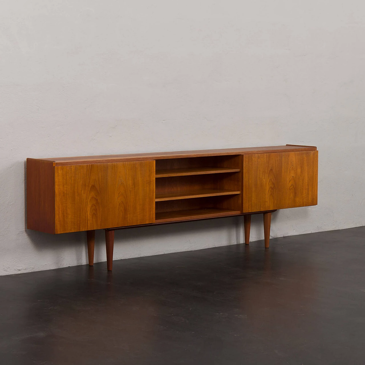 Credenza in teak con vano bar attribuita a Ib Kofod Larsen, anni '60 6