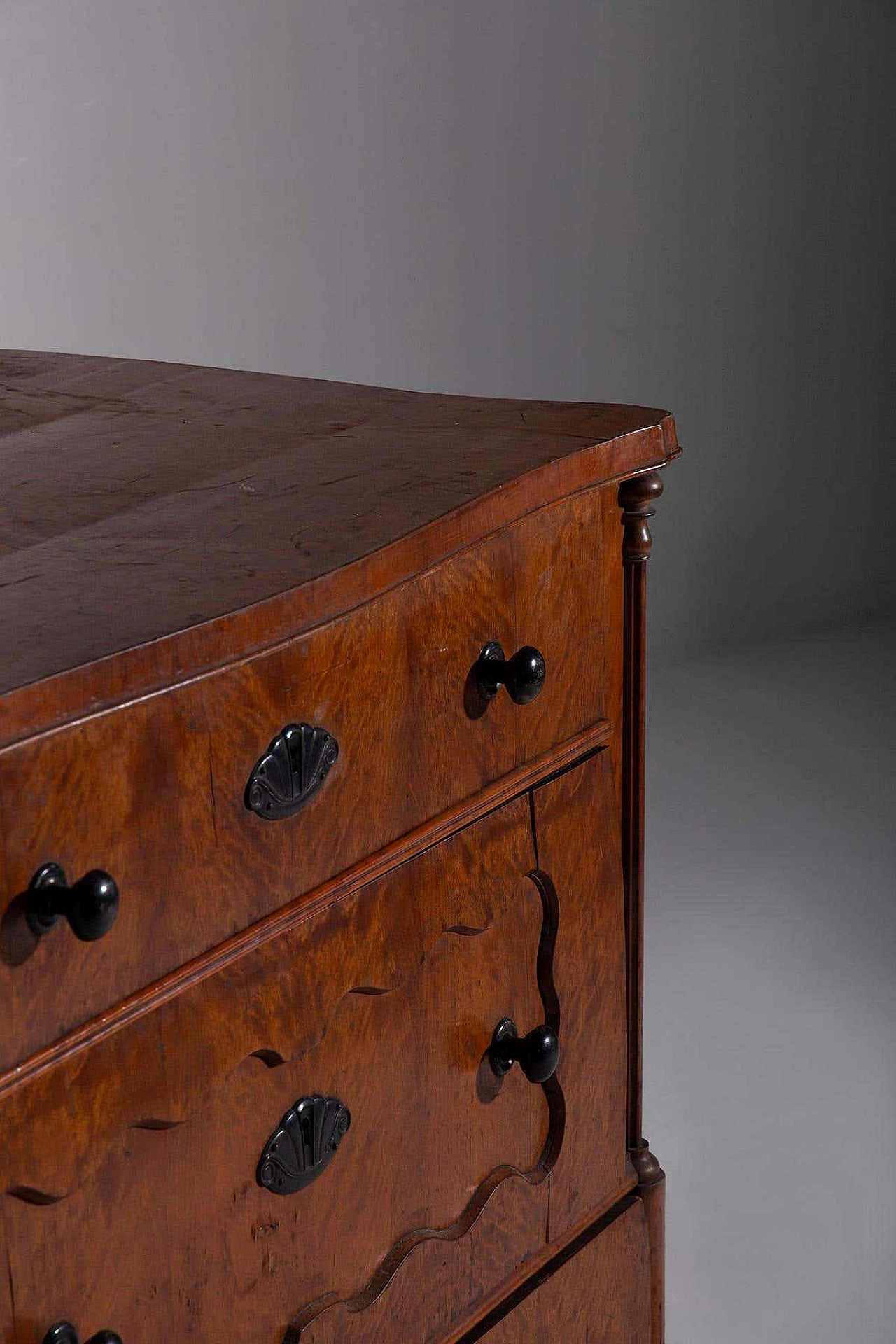 Sicilian briar chest of drawers with three drawers, late 19th century 5