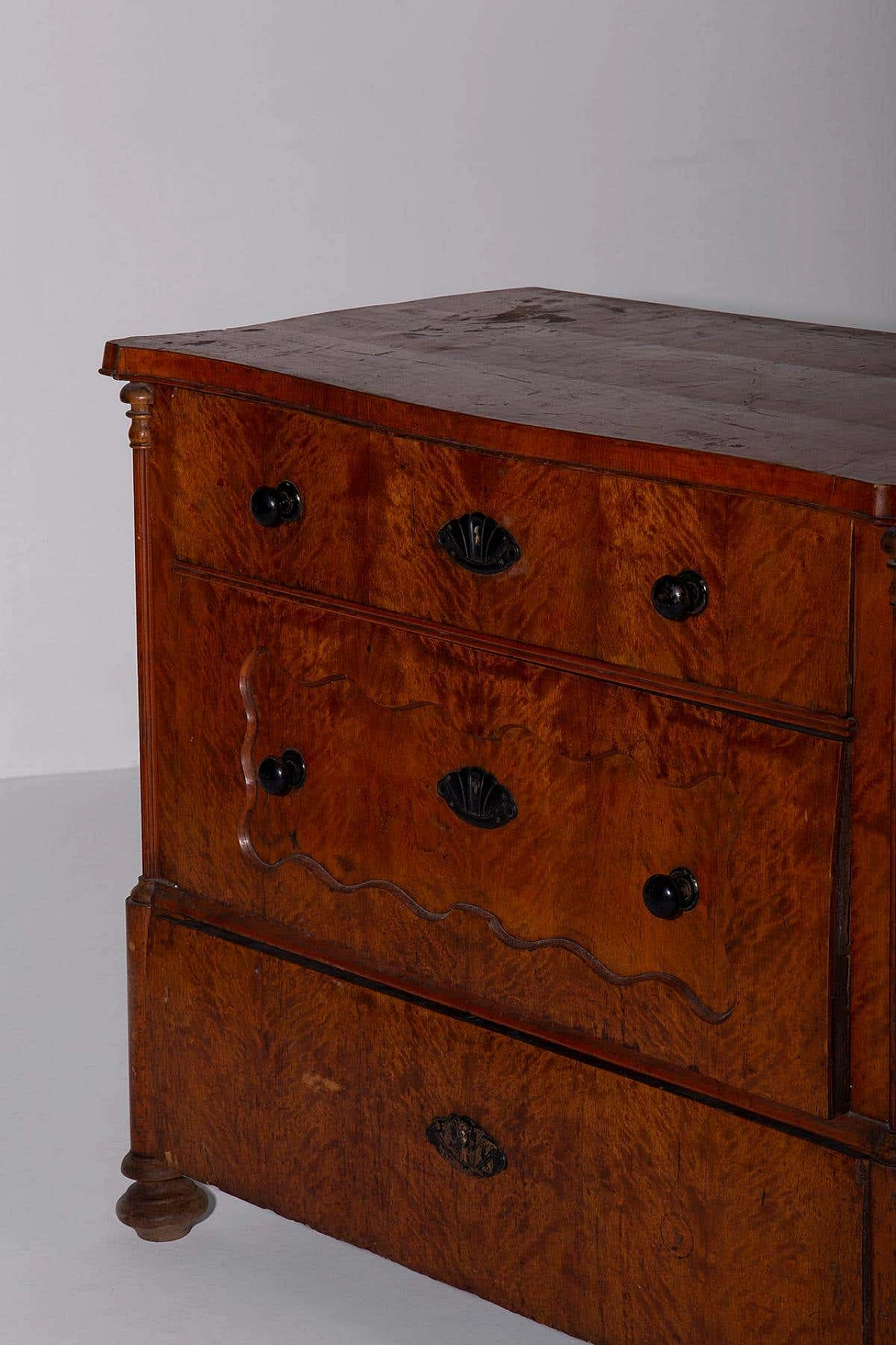 Sicilian briar chest of drawers with three drawers, late 19th century 10