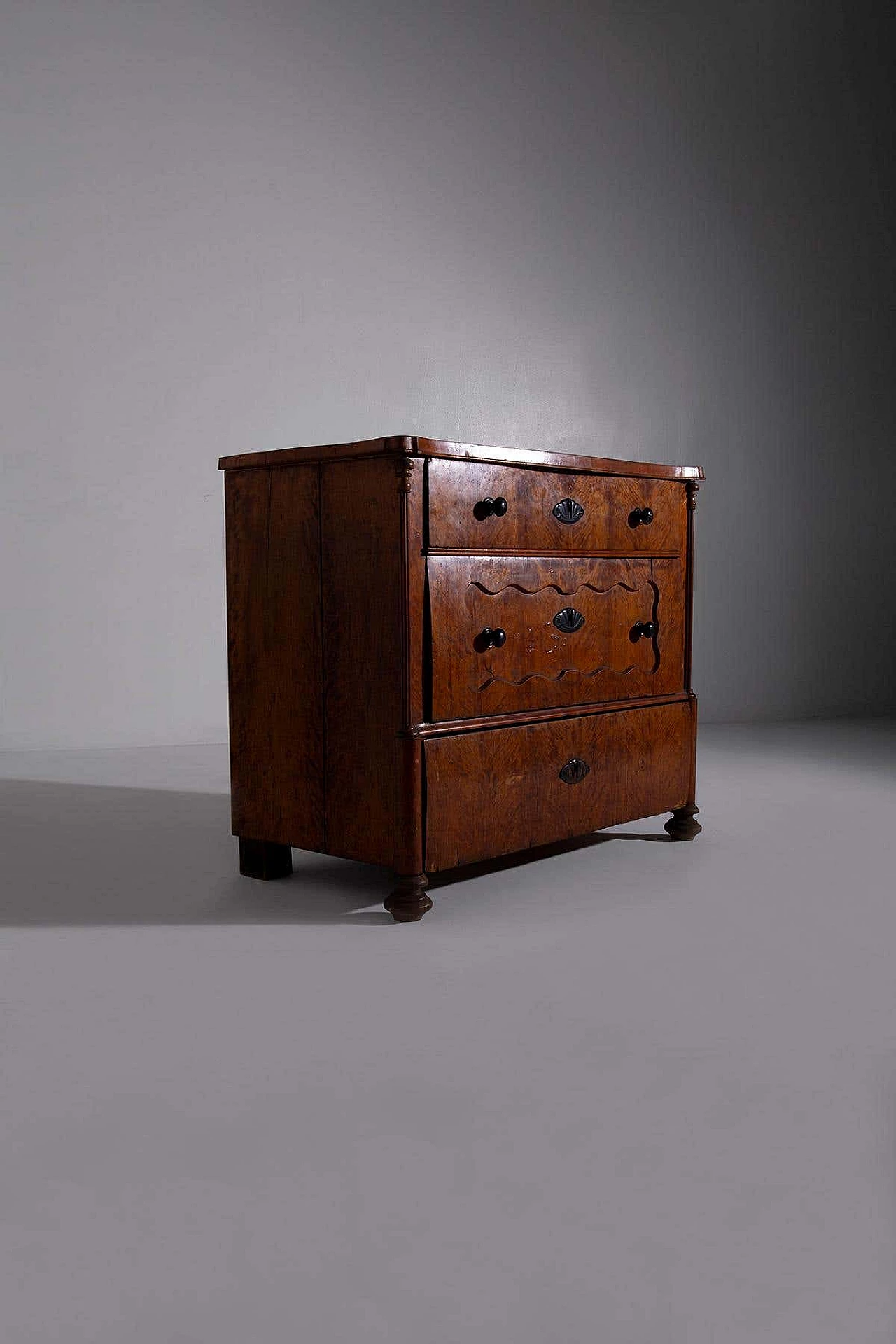 Sicilian briar chest of drawers with three drawers, late 19th century 11