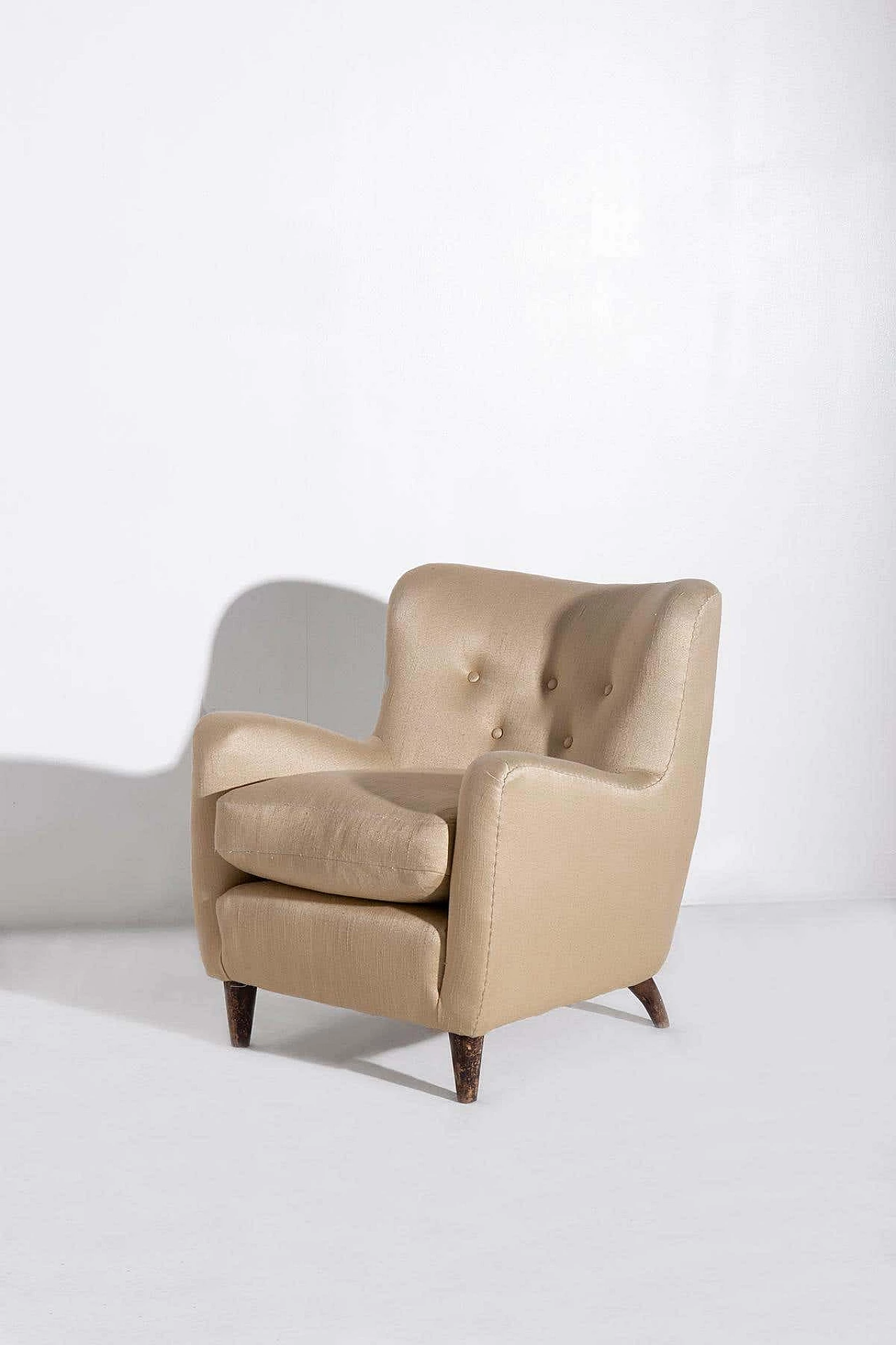Pair of semi-silk and cotton fabric armchairs by Gio Ponti for Cassina, 1940s 5
