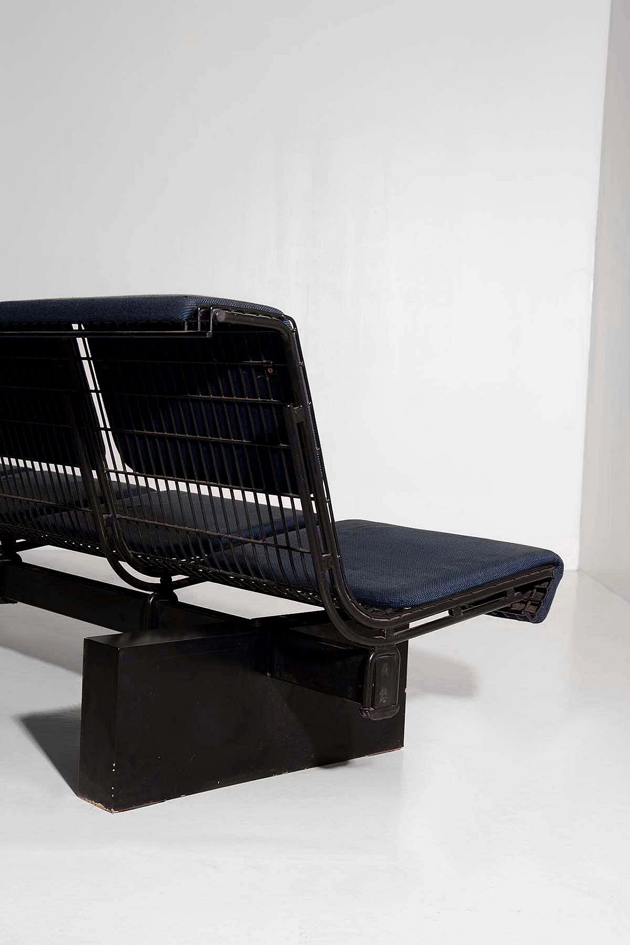 Bench with seating by Osvaldo Borsani for Tecno, 1980s 8