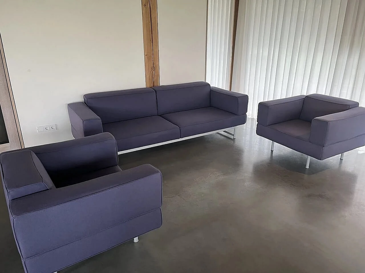 Divano e coppia di poltrone Reef in lana viola di Piero Lissoni per Cassina 1