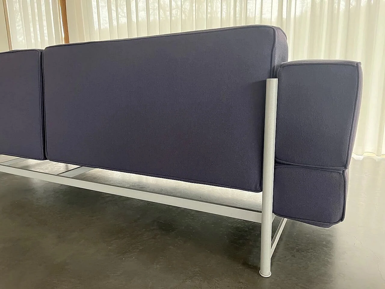 Divano e coppia di poltrone Reef in lana viola di Piero Lissoni per Cassina 3