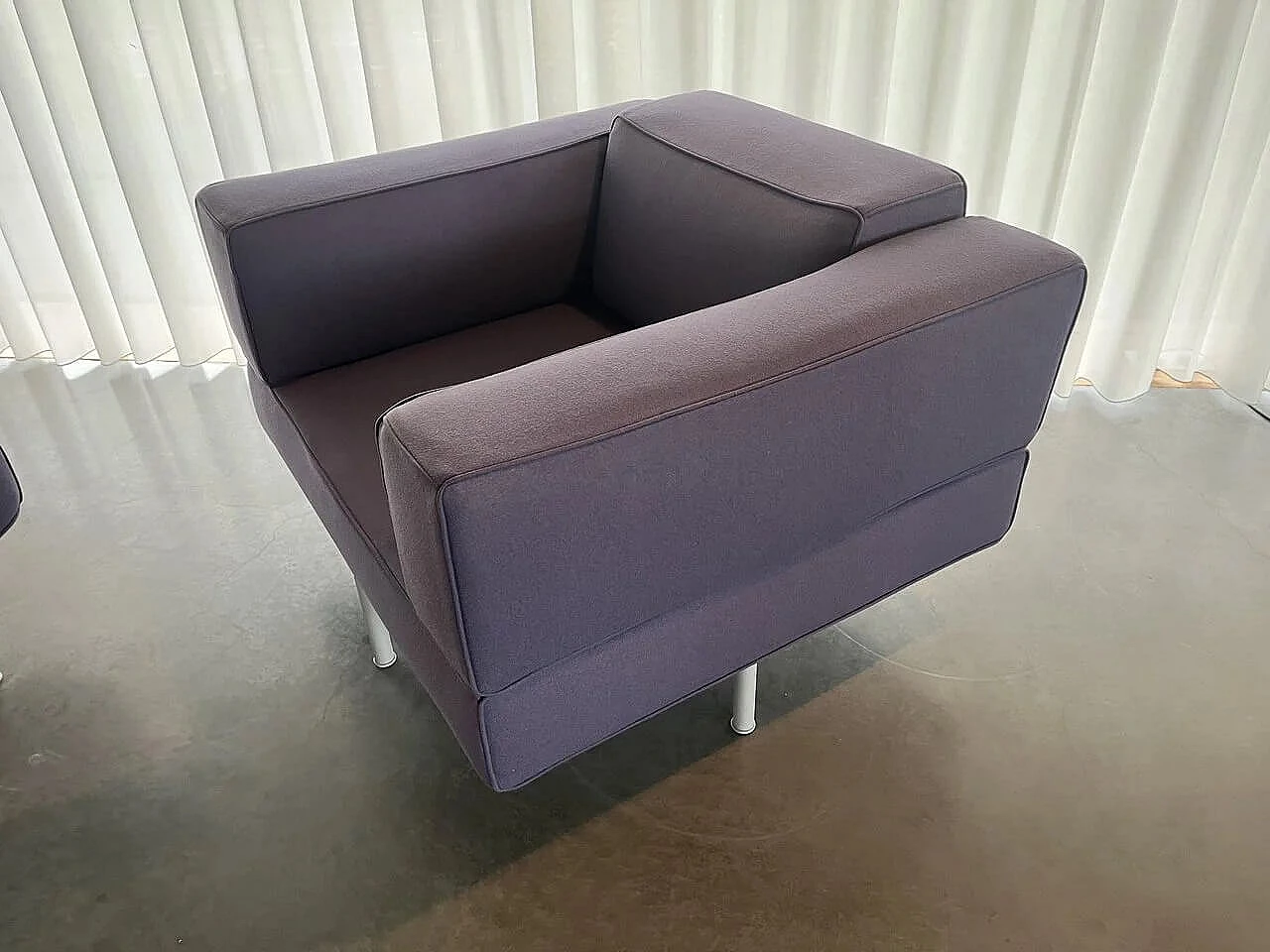 Divano e coppia di poltrone Reef in lana viola di Piero Lissoni per Cassina 5