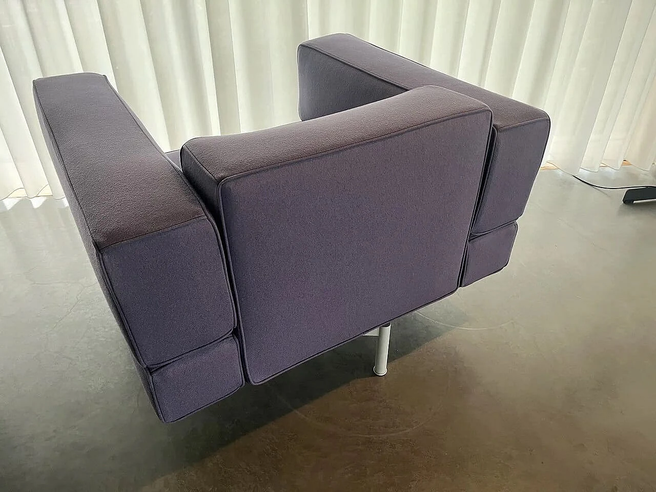 Divano e coppia di poltrone Reef in lana viola di Piero Lissoni per Cassina 6