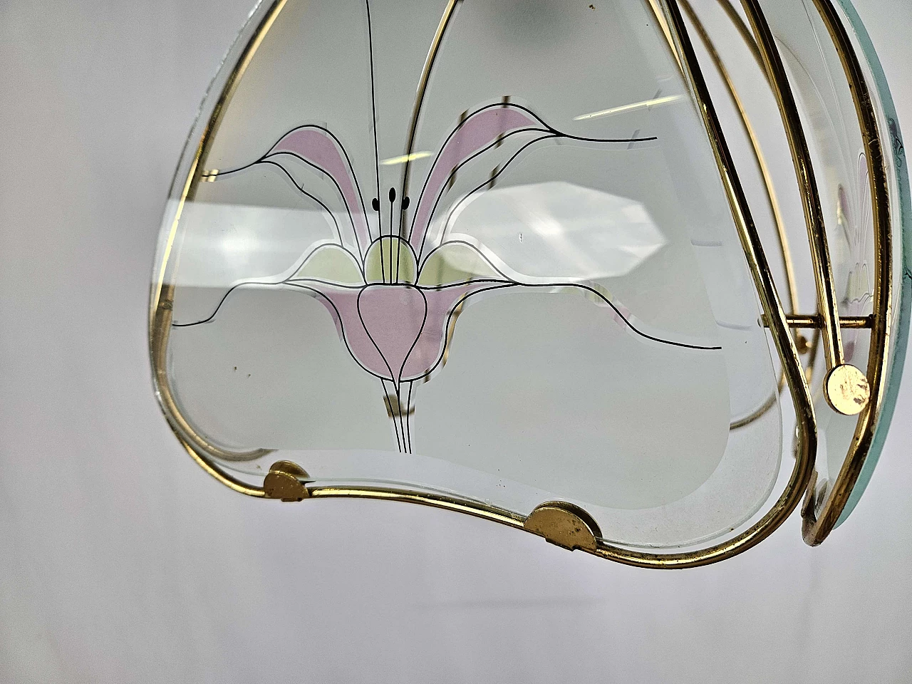 Lampadario in ottone e vetro satinato con decori floreali, anni '70 4
