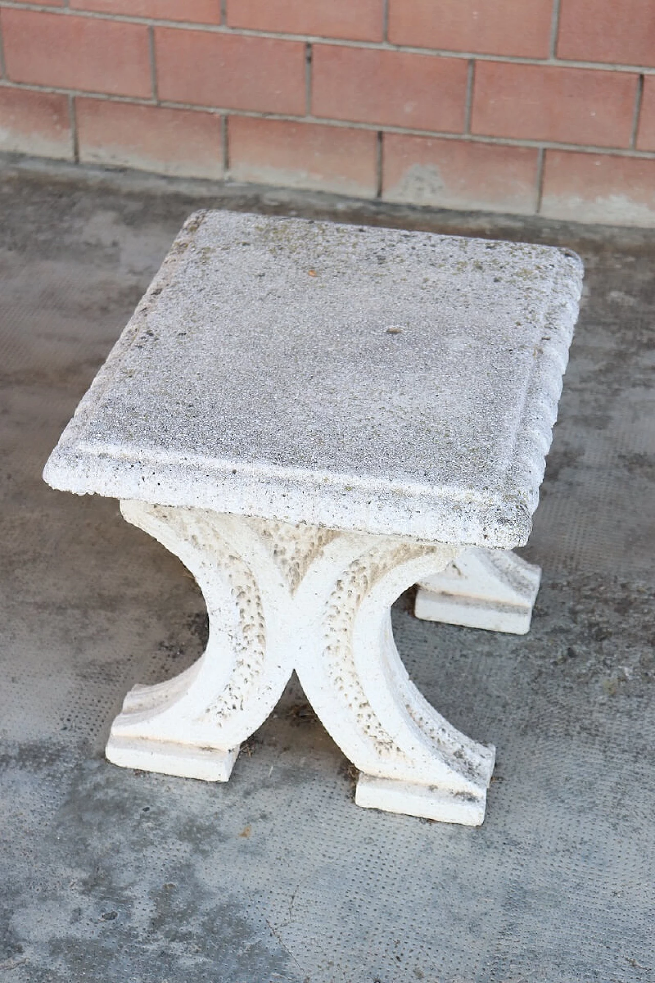 Table and pair of stools in grit and concrete, 1920s 7