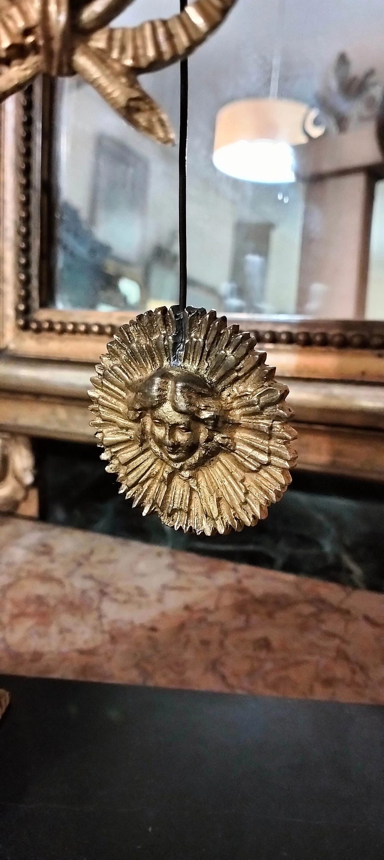 Marble and bronze pendulum table clock, 18th century 14