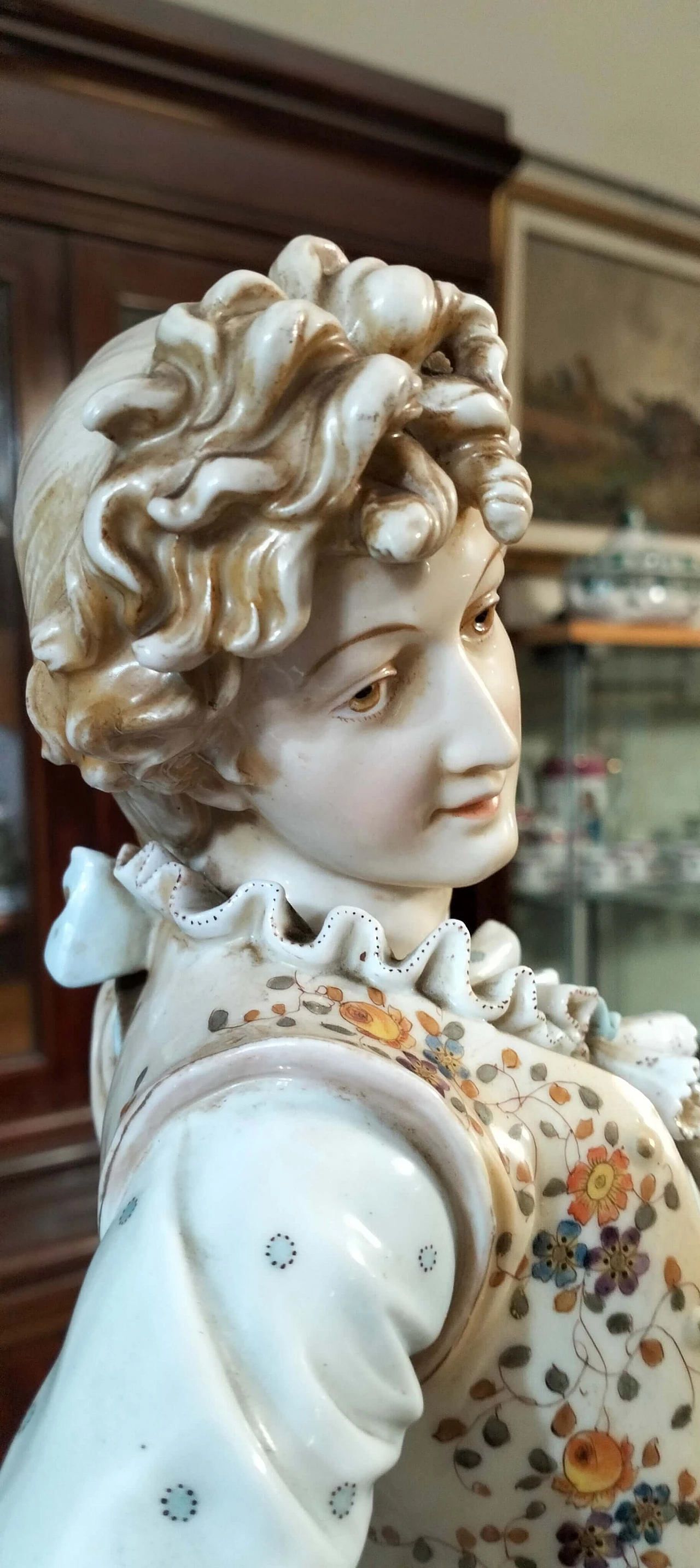 Fanciullo in porcellana dipinta a mano, anni '20 1