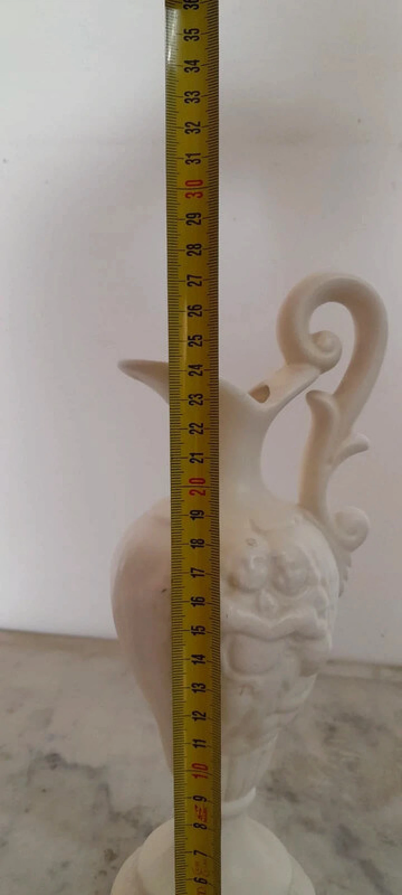 Capodimonte white ceramic amphora, early 20th century 1