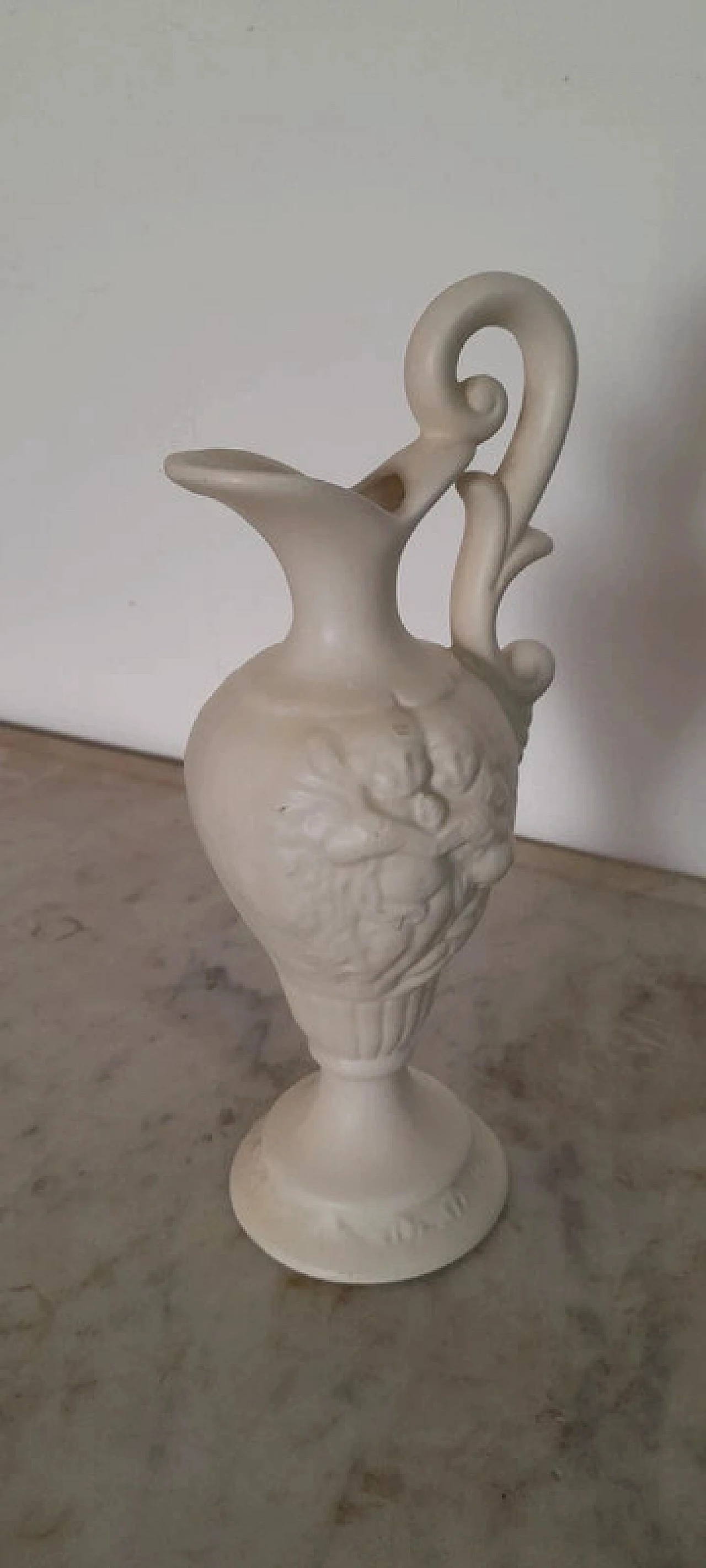 Capodimonte white ceramic amphora, early 20th century 2