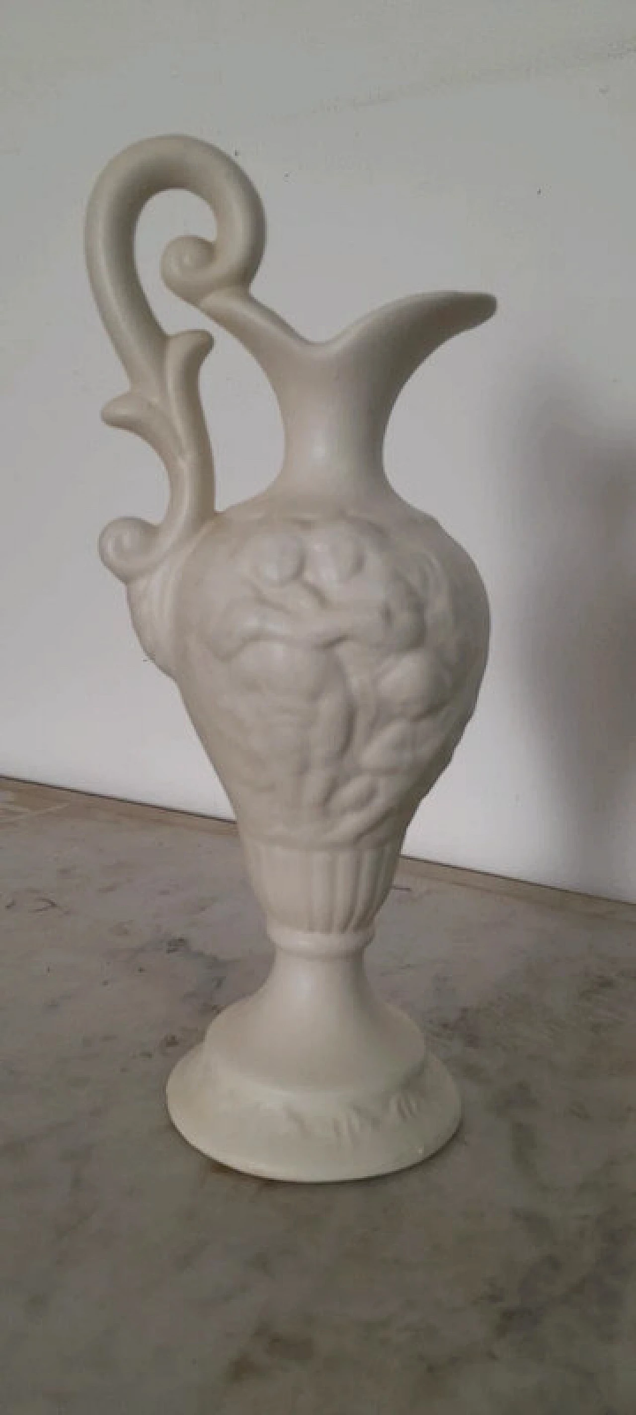 Capodimonte white ceramic amphora, early 20th century 5