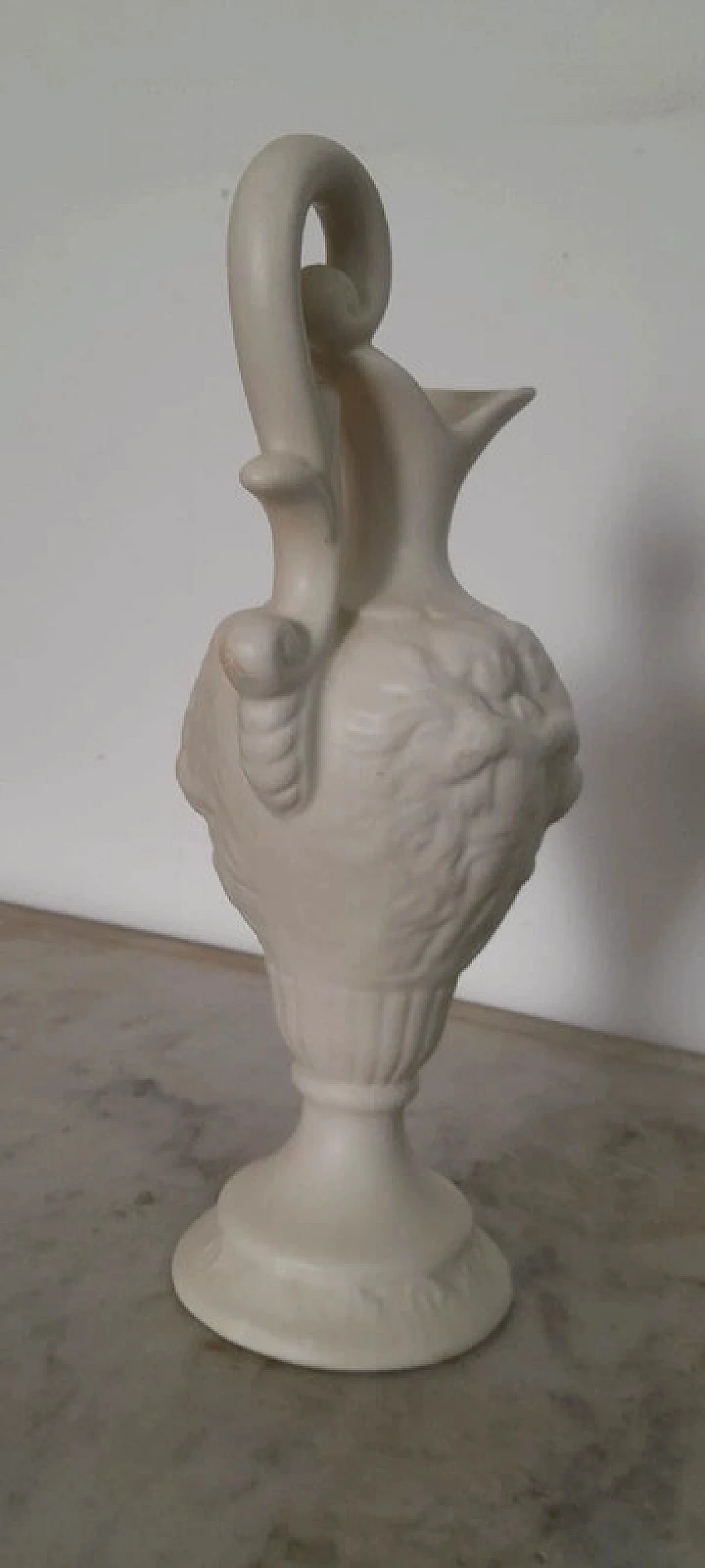Capodimonte white ceramic amphora, early 20th century 7