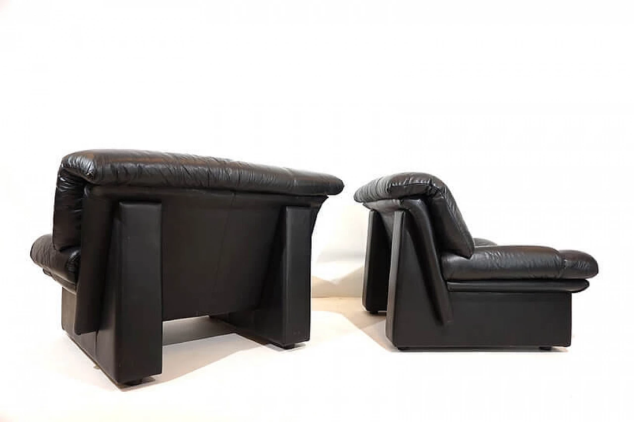 Pair of Ambassador leather armchairs by Nicoletti Salotti for Avanti, 1980s 1