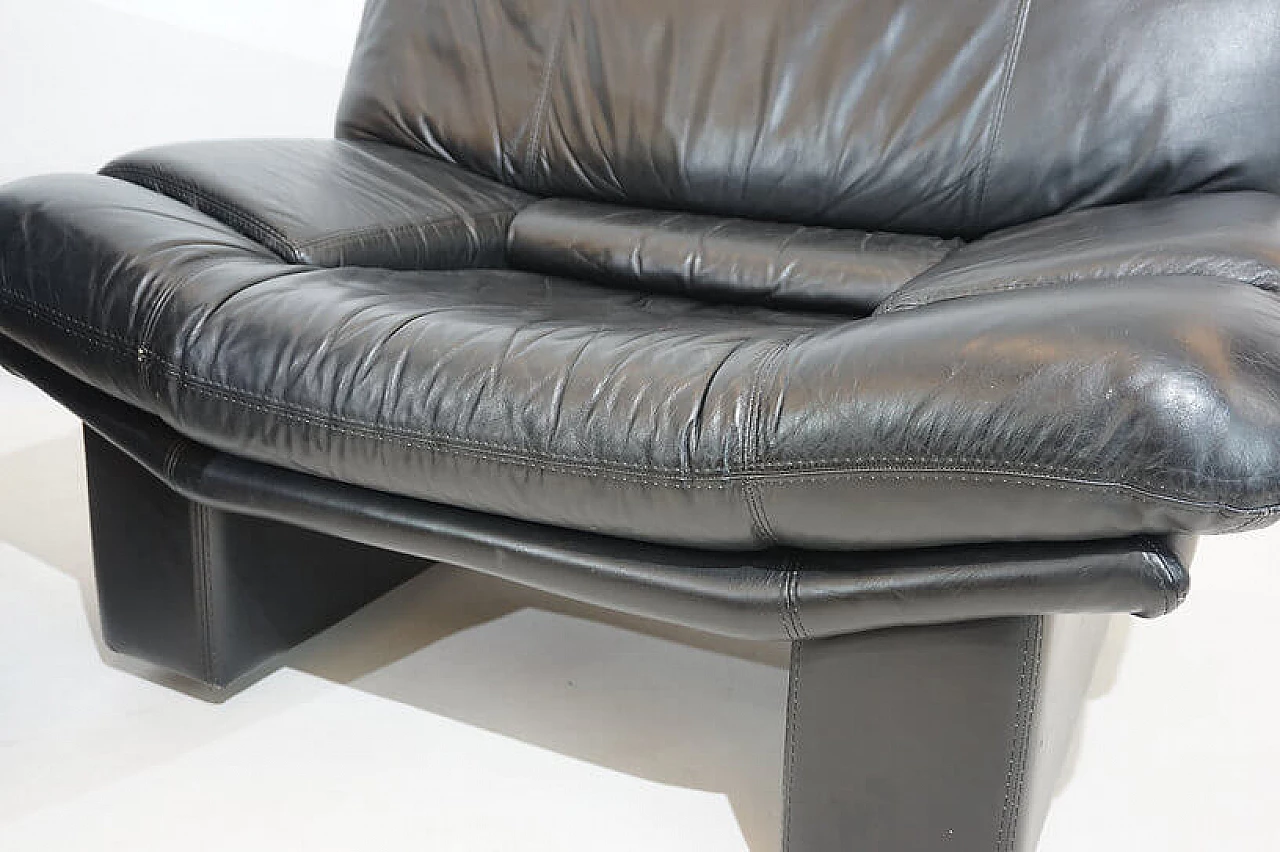 Pair of Ambassador leather armchairs by Nicoletti Salotti for Avanti, 1980s 4