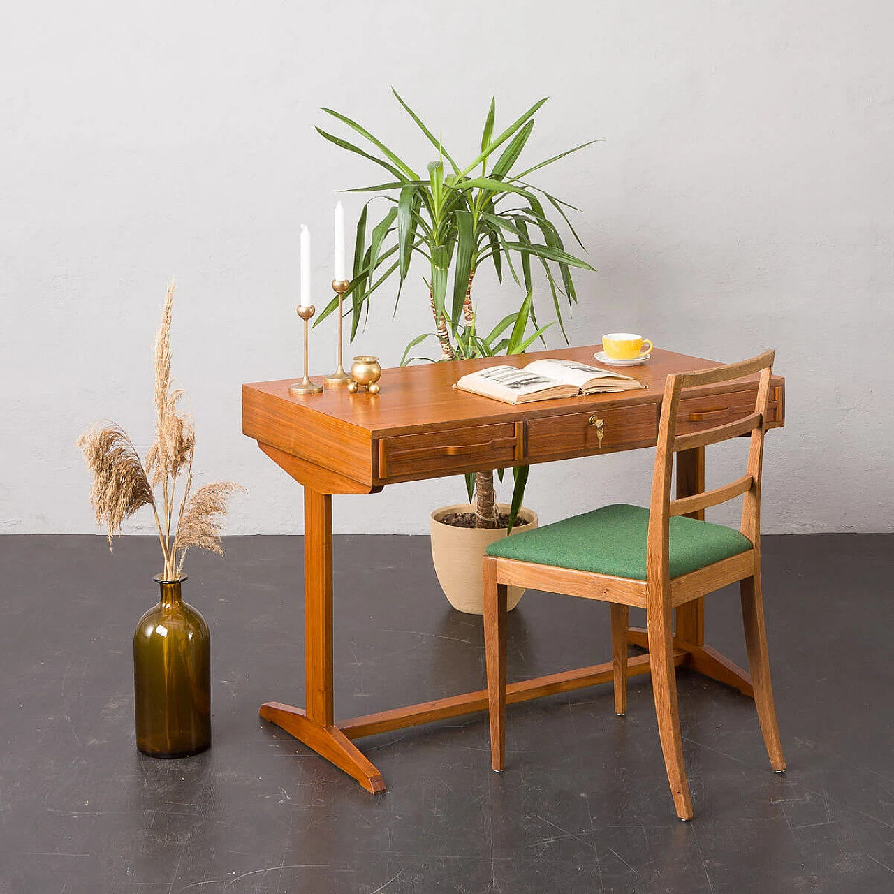 Small teak desk by Gianfranco Frattini for Bernini, 1950s 1