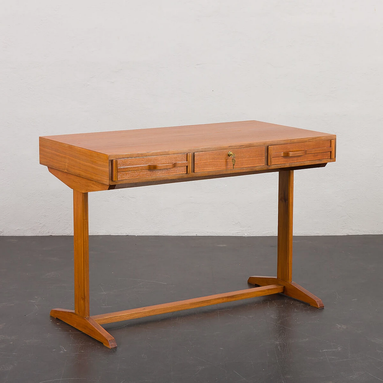Piccola scrivania in teak di Gianfranco Frattini per Bernini, anni '50 3