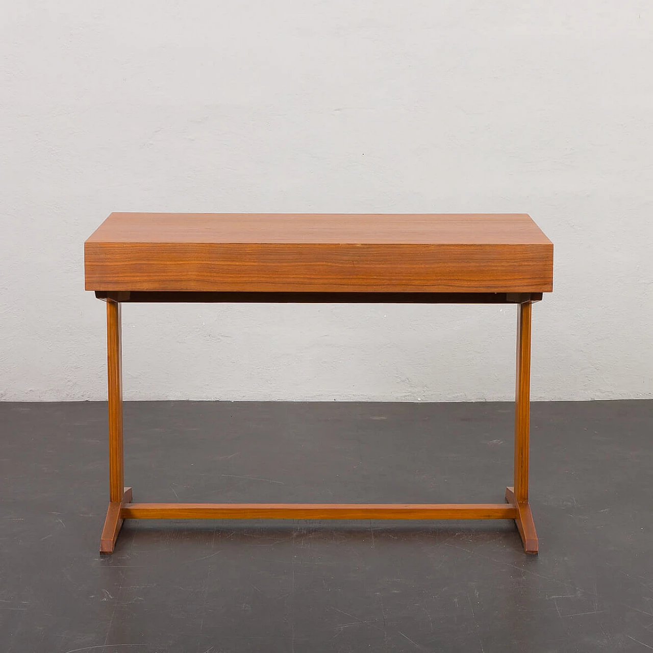 Small teak desk by Gianfranco Frattini for Bernini, 1950s 9