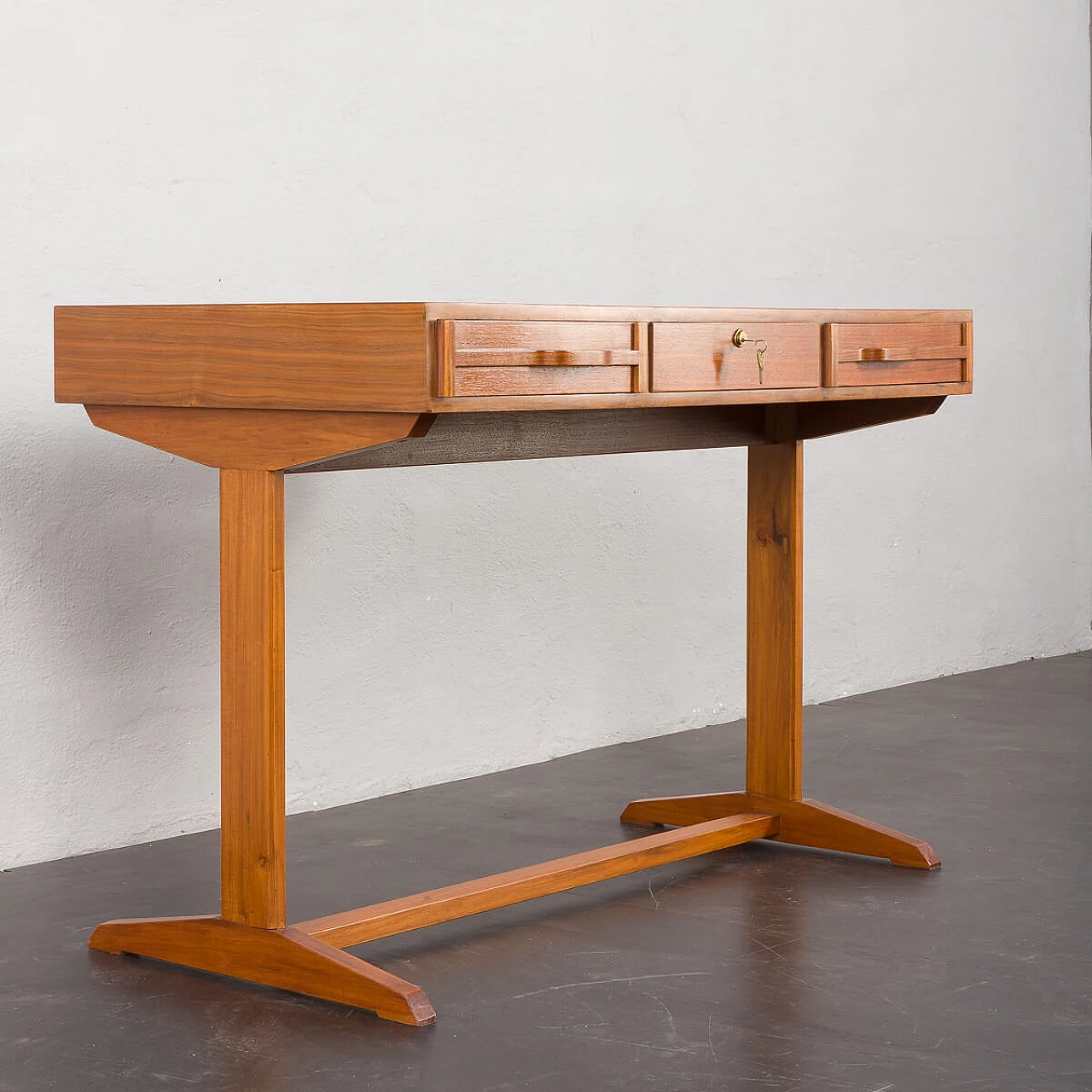 Small teak desk by Gianfranco Frattini for Bernini, 1950s 10
