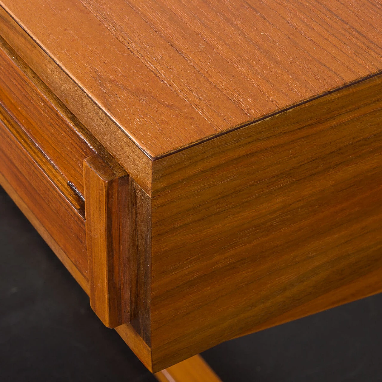 Small teak desk by Gianfranco Frattini for Bernini, 1950s 16