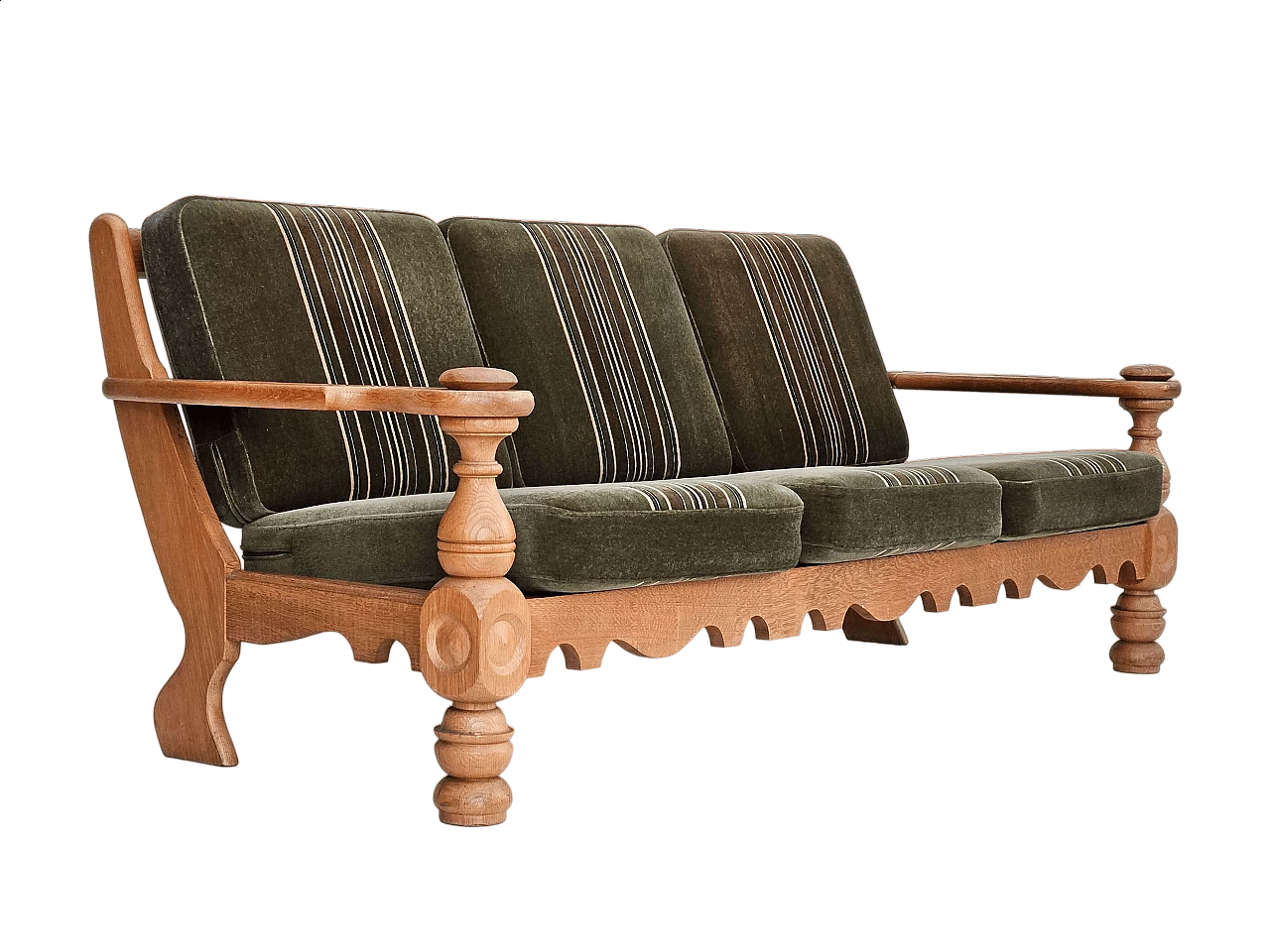 Danish three-seater velvet and oak sofa, 1970s 17