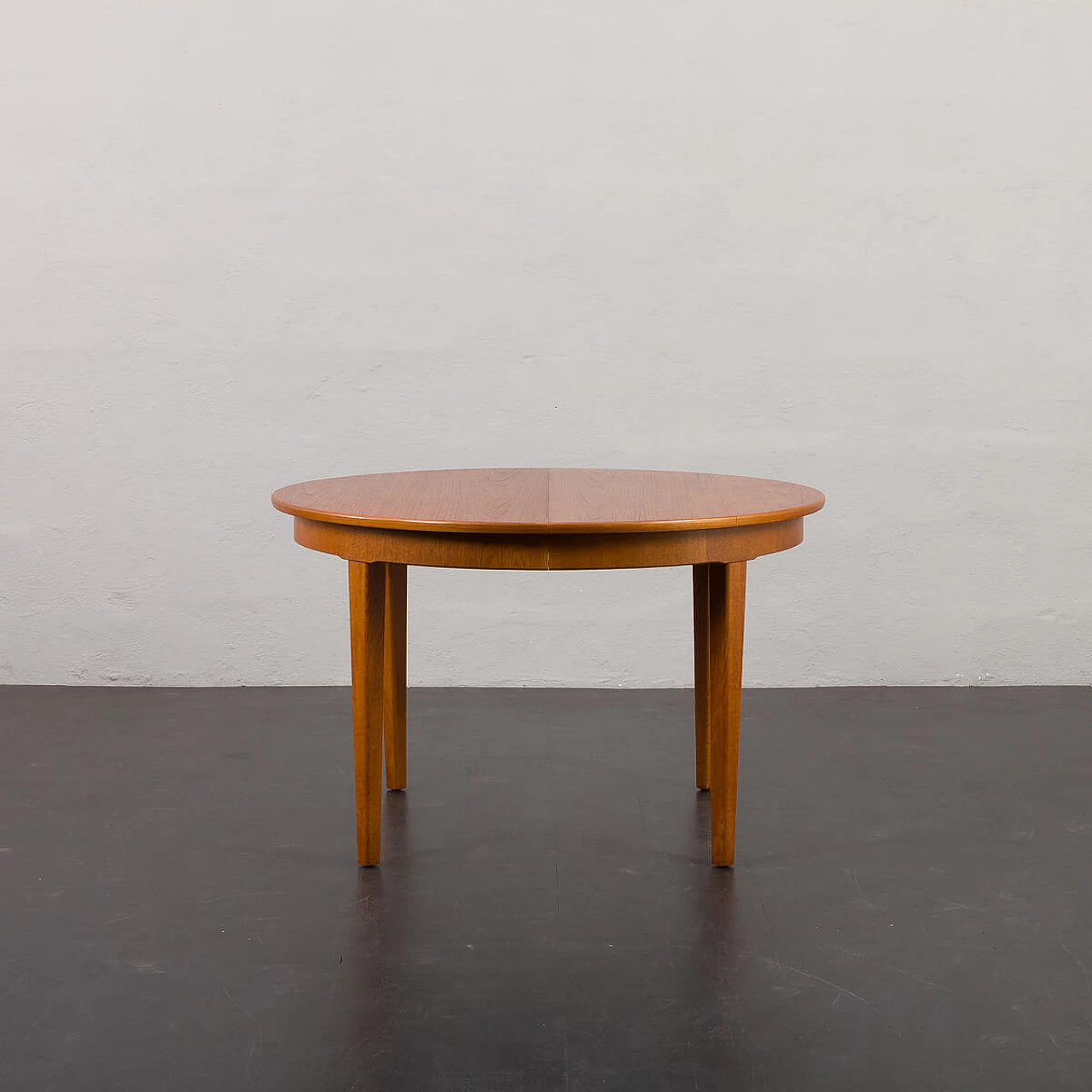 Danish extra-long round extending table, 1960s 2