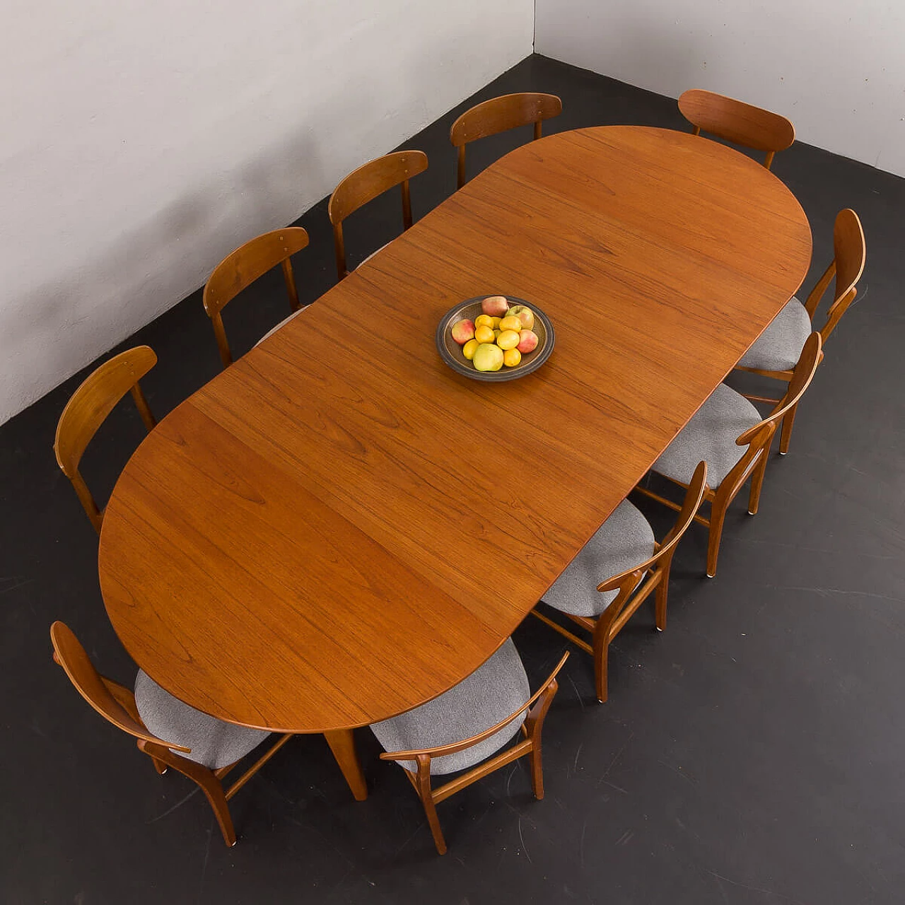 Danish extra-long round extending table, 1960s 6