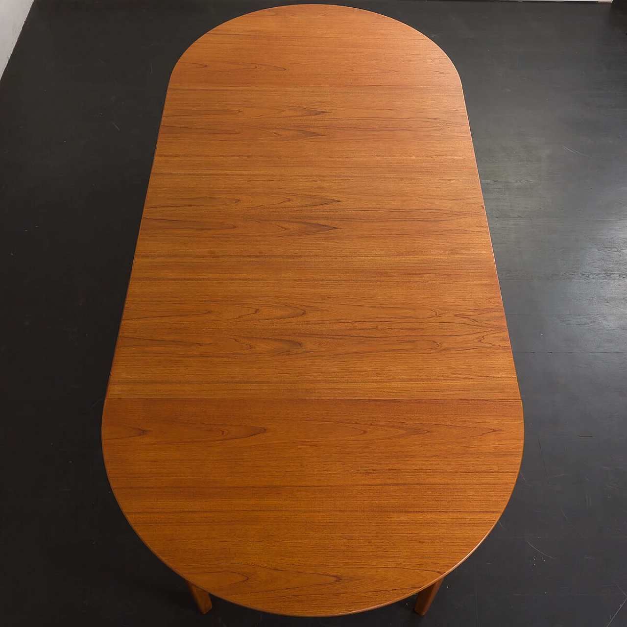 Danish extra-long round extending table, 1960s 7
