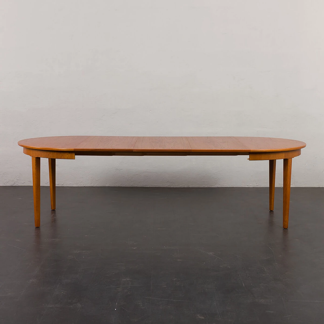 Danish extra-long round extending table, 1960s 9