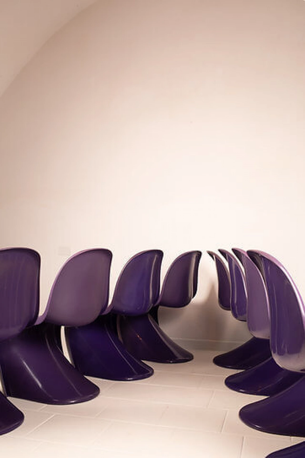 8 Plastic chairs by Verner Panton for Herman Miller, 1970s 12