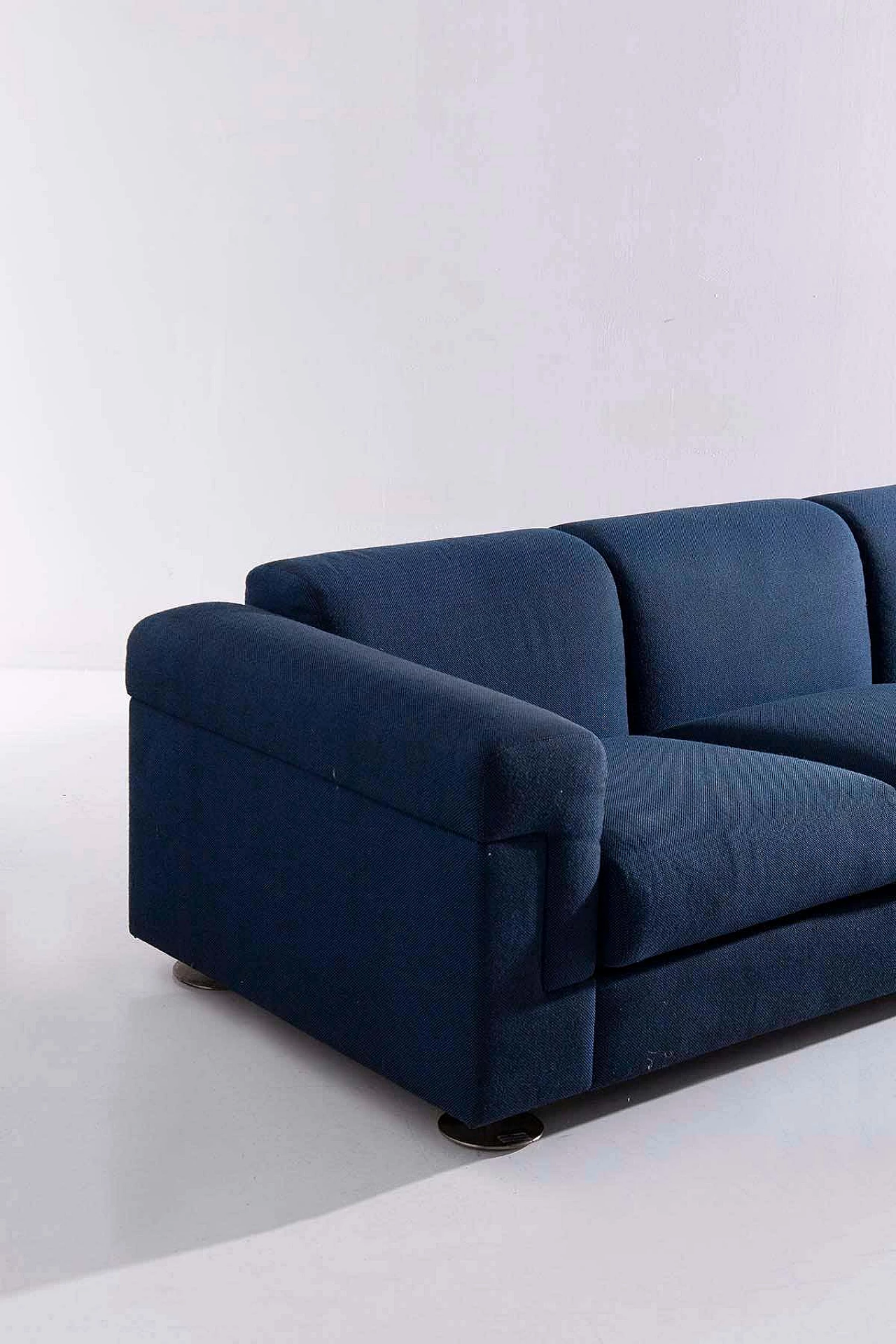 D120 blue fabric sofa by V. Borsani and A. Bonetti for Tecno, 1960s 3