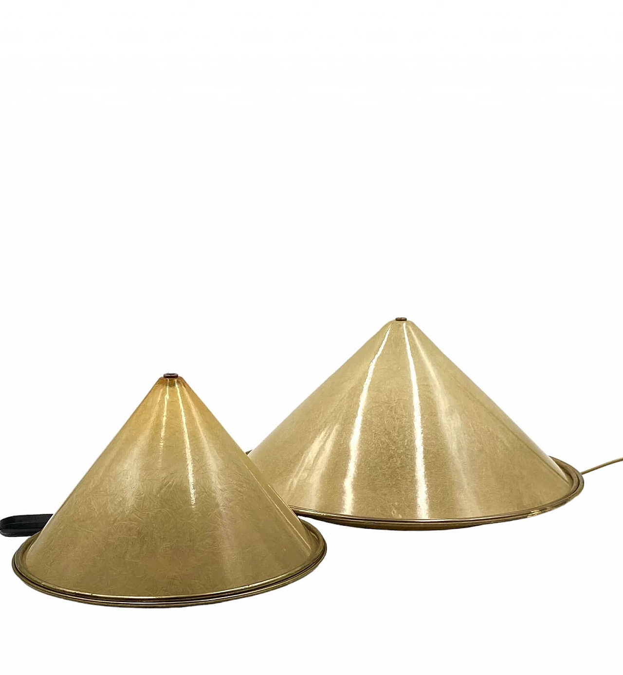 Coppia di lampade da tavolo di forma conica in vetroresina e ottone, anni '70 5