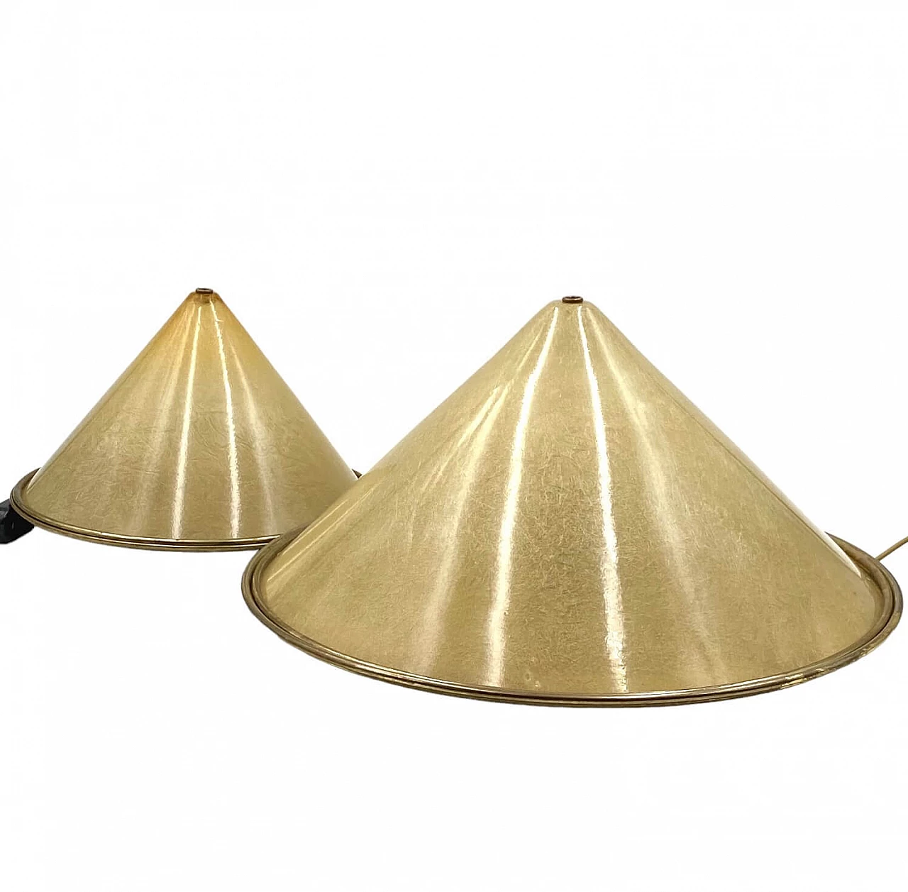 Coppia di lampade da tavolo di forma conica in vetroresina e ottone, anni '70 8