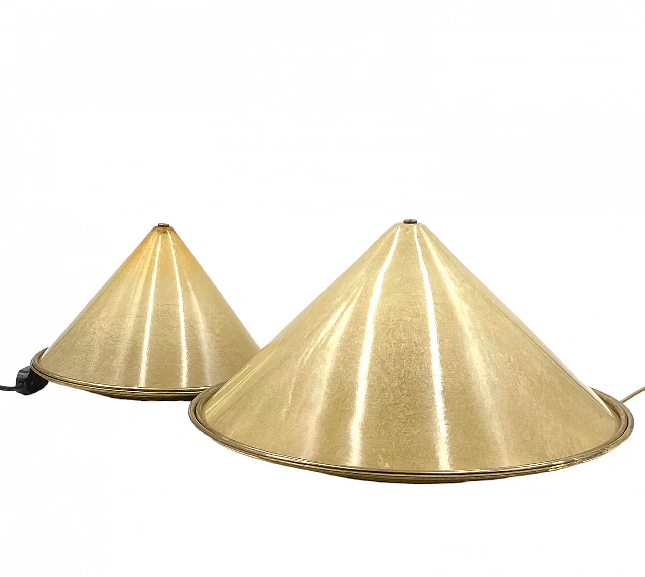 Pair of conic shaped fiberglass and brass table lamps, 1970s 9