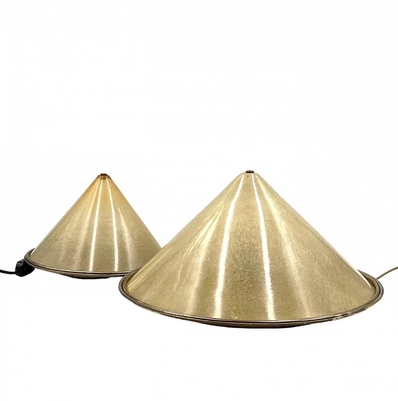 Coppia di lampade da tavolo di forma conica in vetroresina e ottone, anni '70 11