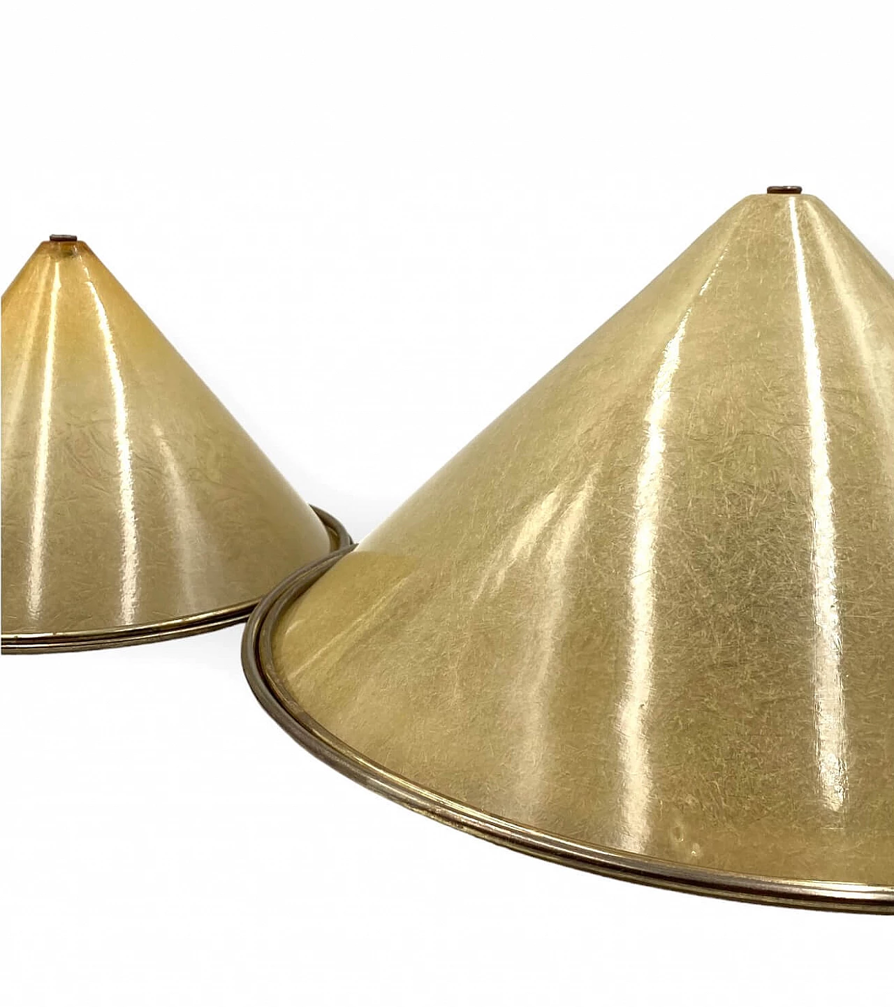 Pair of conic shaped fiberglass and brass table lamps, 1970s 15