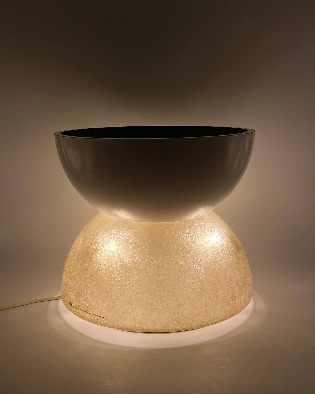 Lamp and planter in fiberglass by Luci Milano, 1970s 5