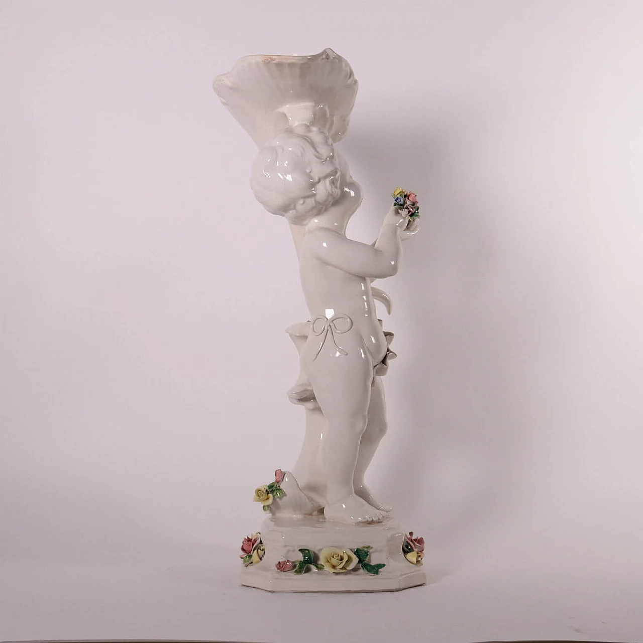 Vaso con scultura di putto in ceramica di Nove-Bassano, del '900 10