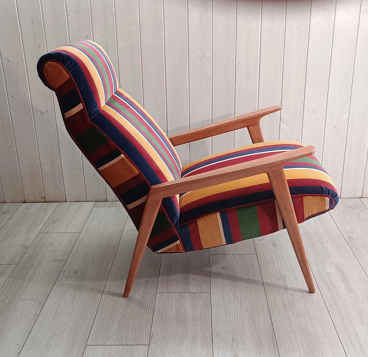 Poltrona scandinava in legno e tessuto a righe multicolore, anni '40 1