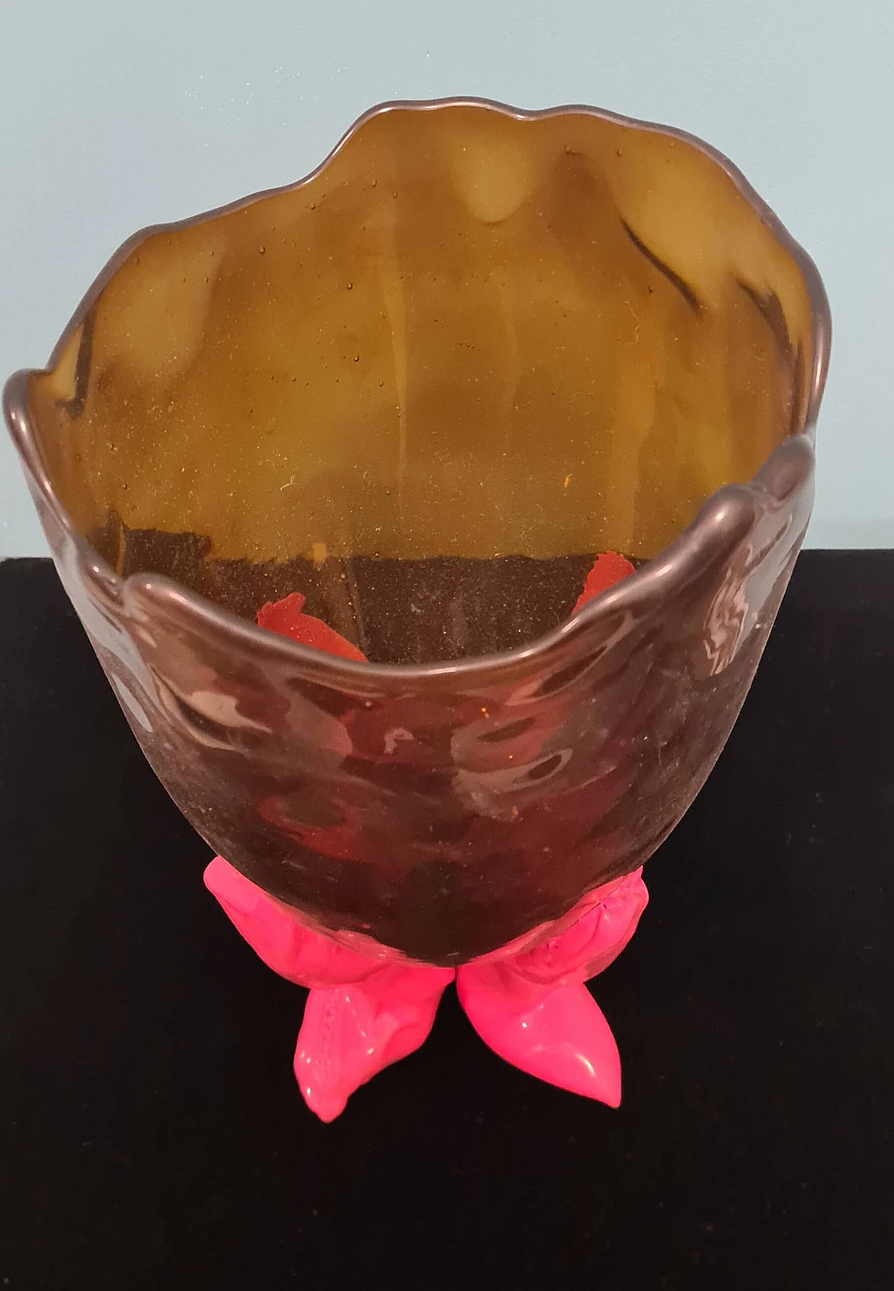 Resin vase by Gaetano Pesce 7