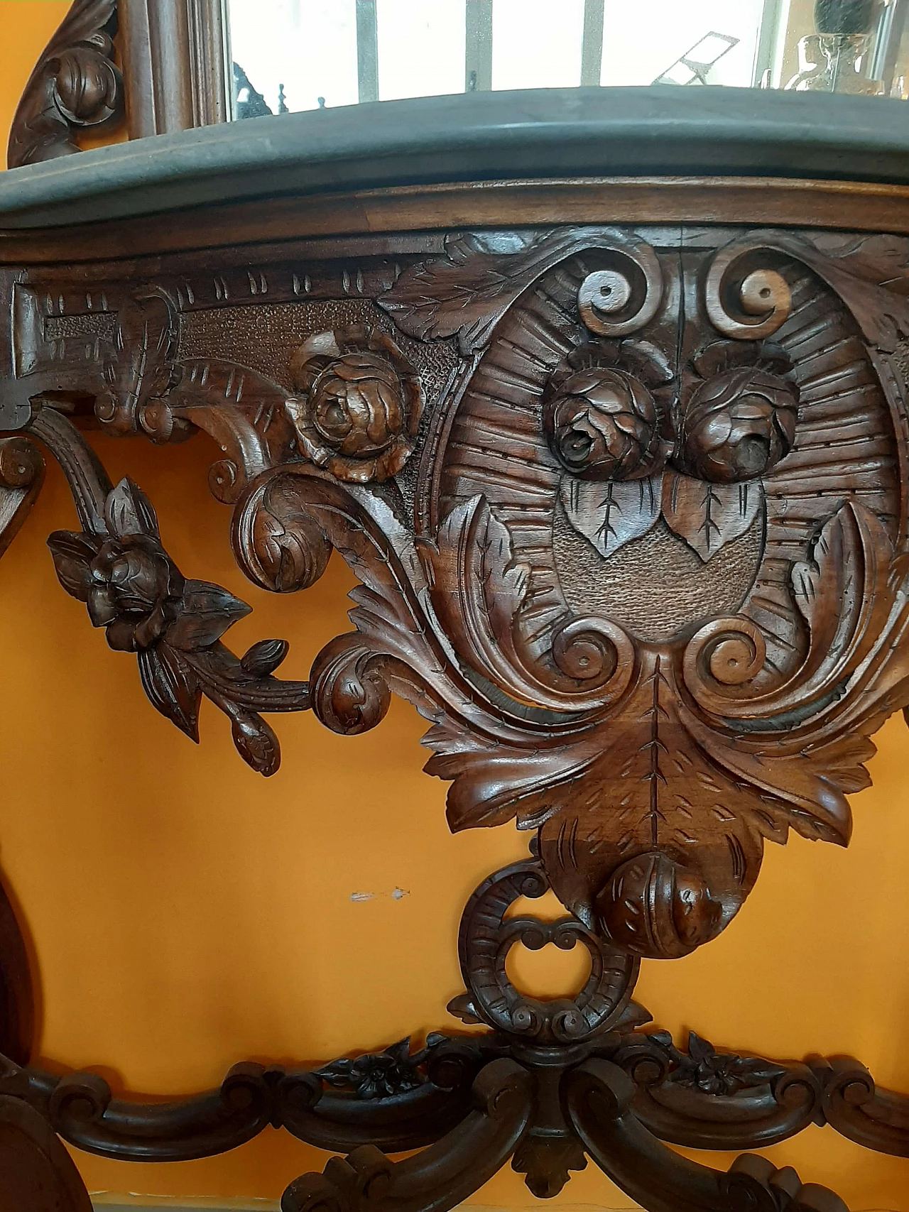 Walnut console with mirror and marble top, late 19th century 5