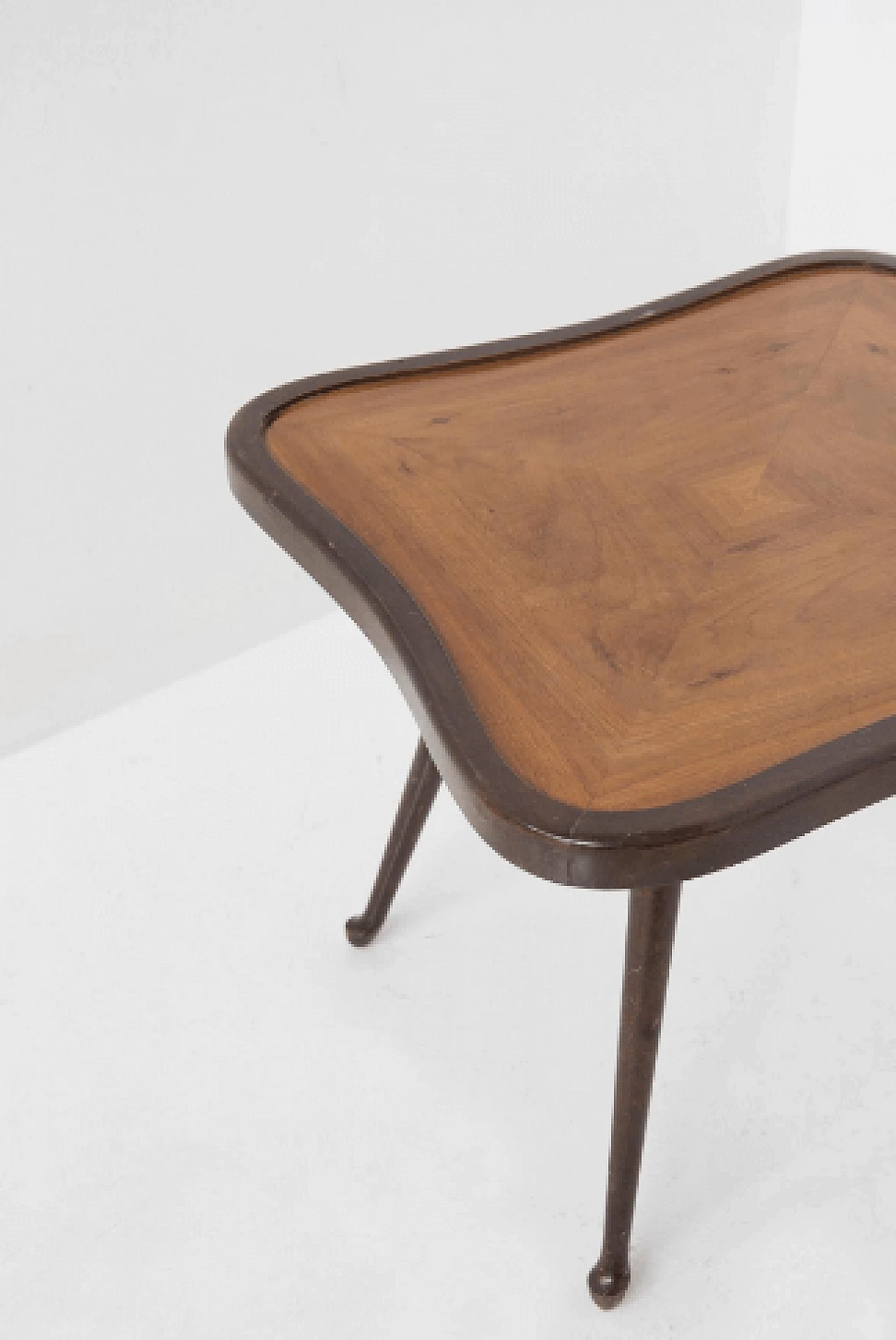 Tavolino bicolore in legno di Paolo Buffa, anni '50 2